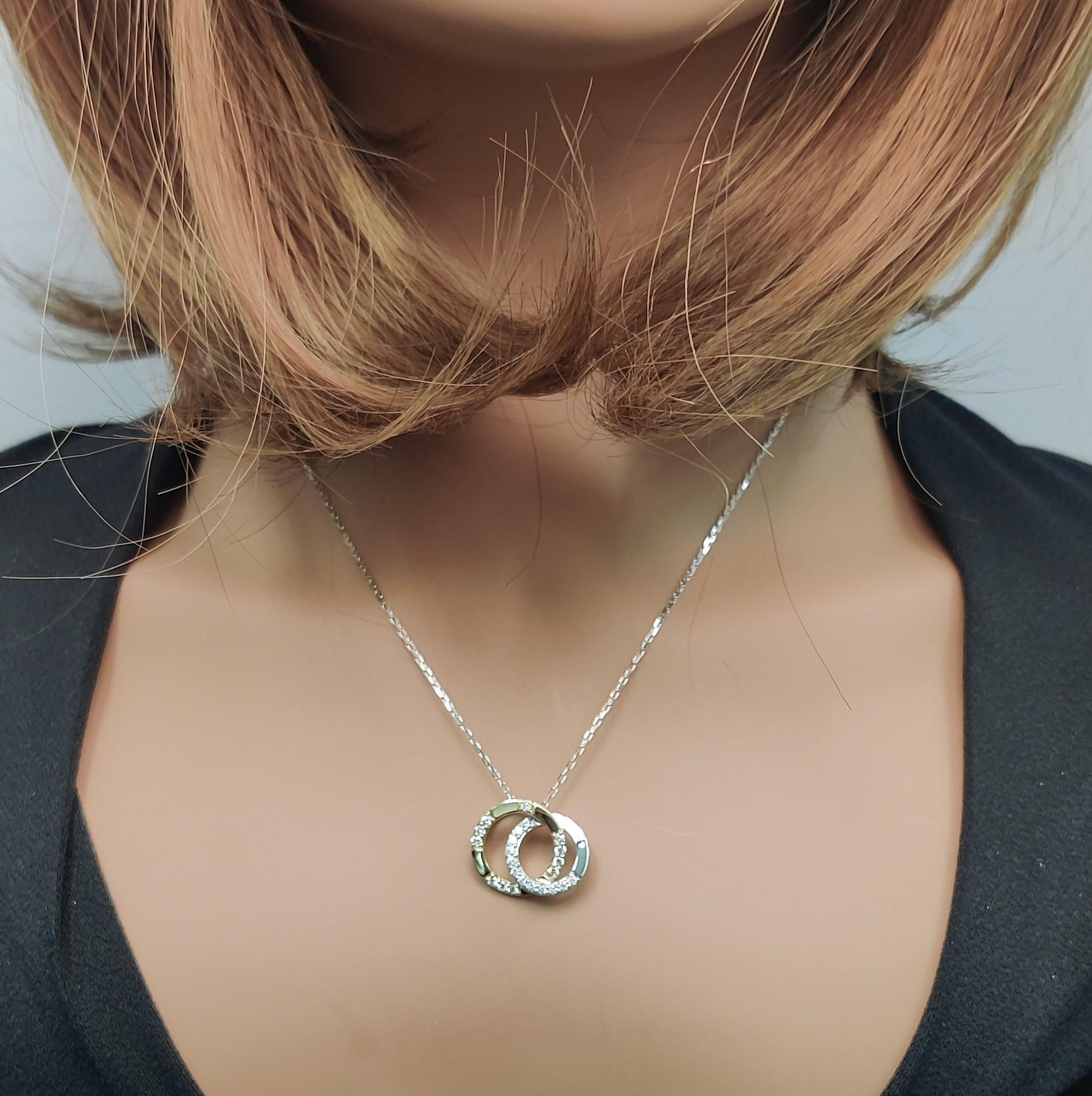 Pendentif en or blanc naturel de 0,47 carat poids total Neuf - En vente à New York, NY