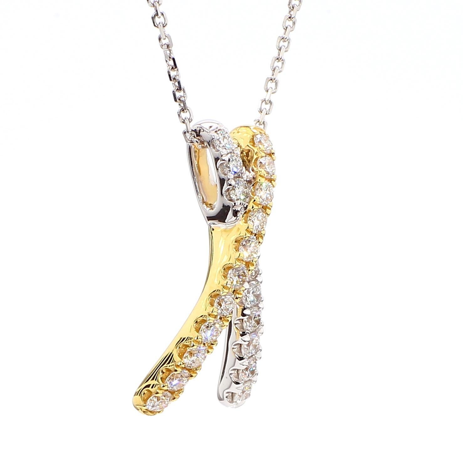 Taglio rotondo Ciondolo a goccia in oro bianco con diamante tondo naturale da 0.55 carati TW in vendita
