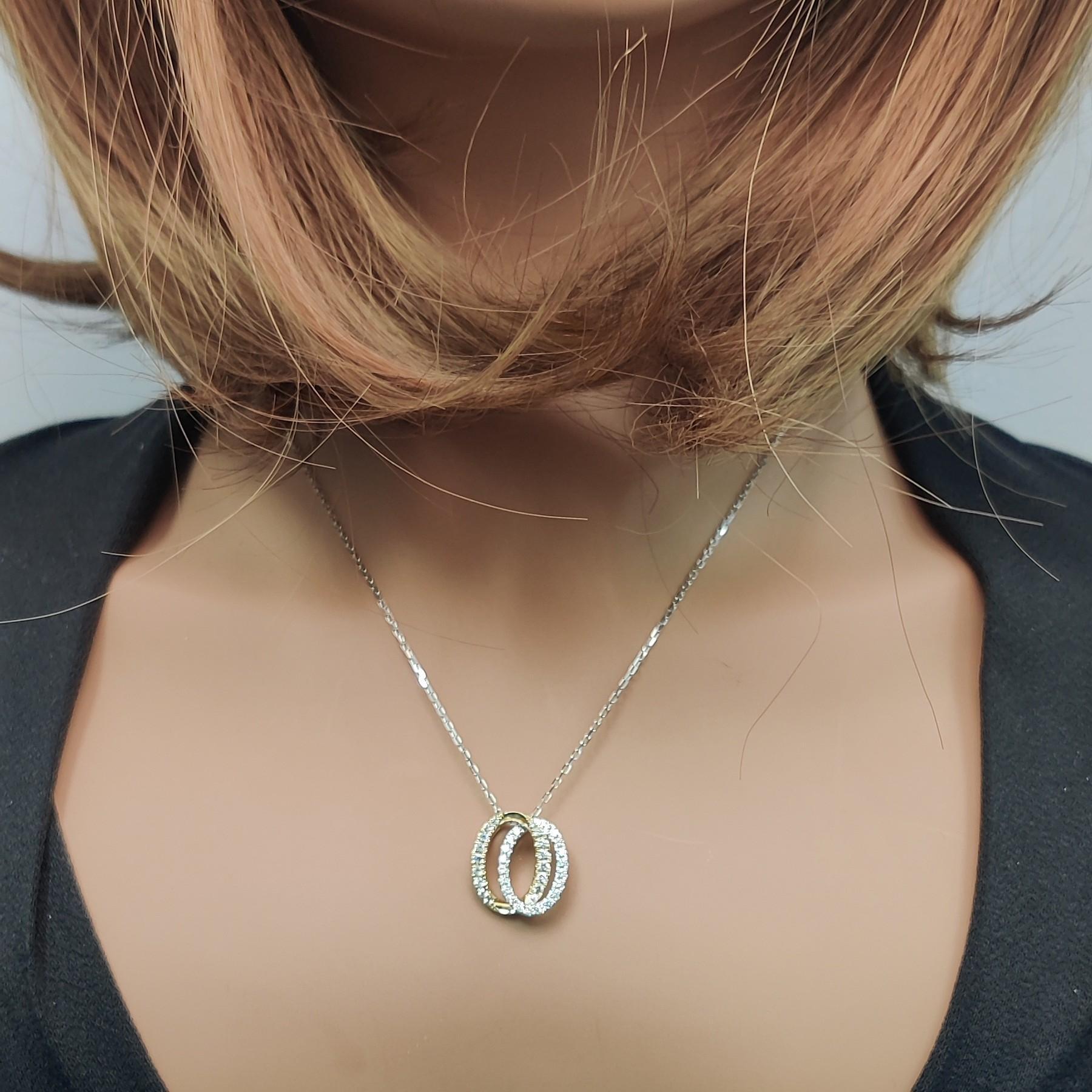 Pendentif en or blanc naturel de 0,56 carat poids total Neuf - En vente à New York, NY