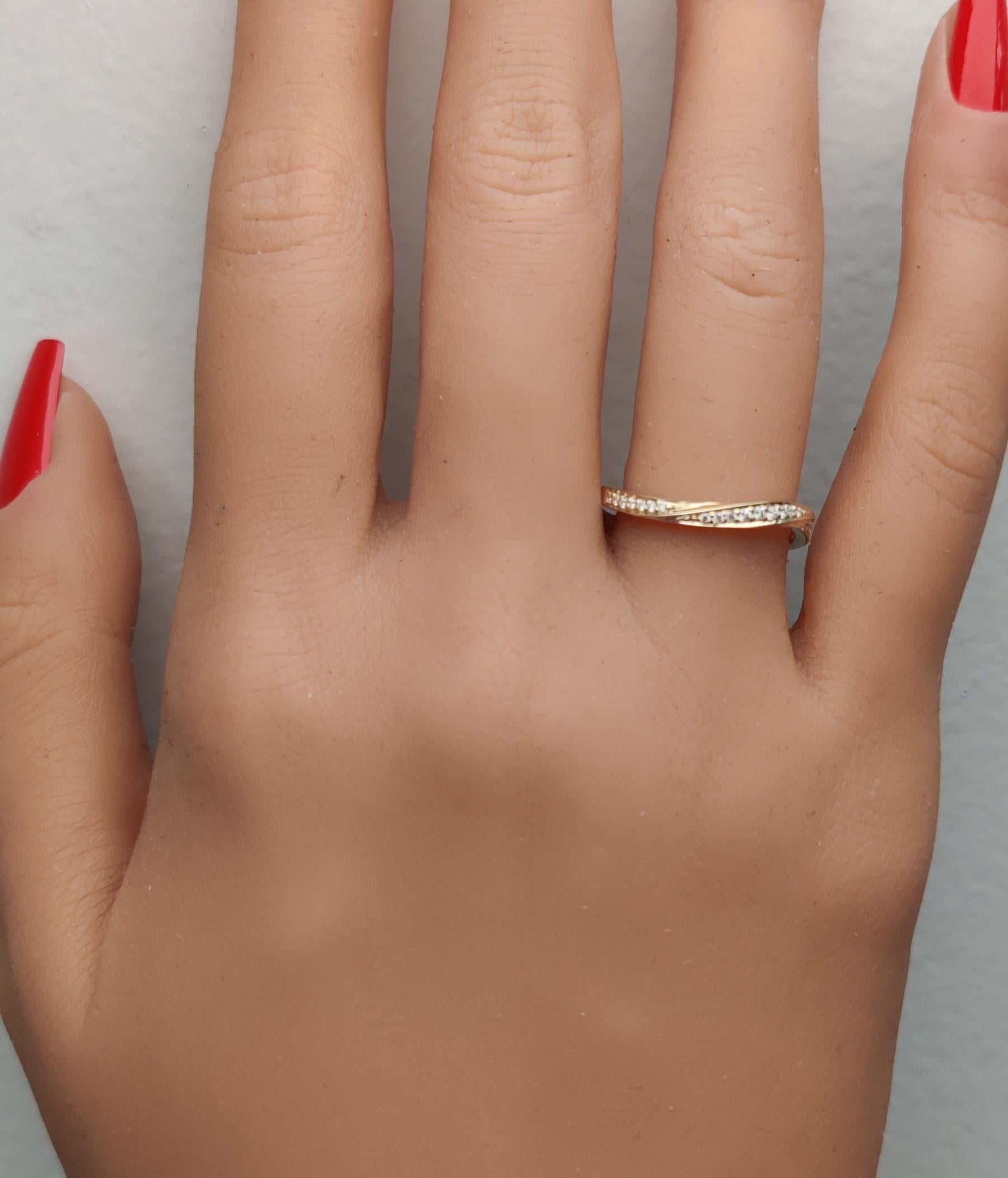 Natural White Round Diamond 0.56 Carat TW Yellow Gold Wedding Band en Nuevo estado para la venta en New York, NY