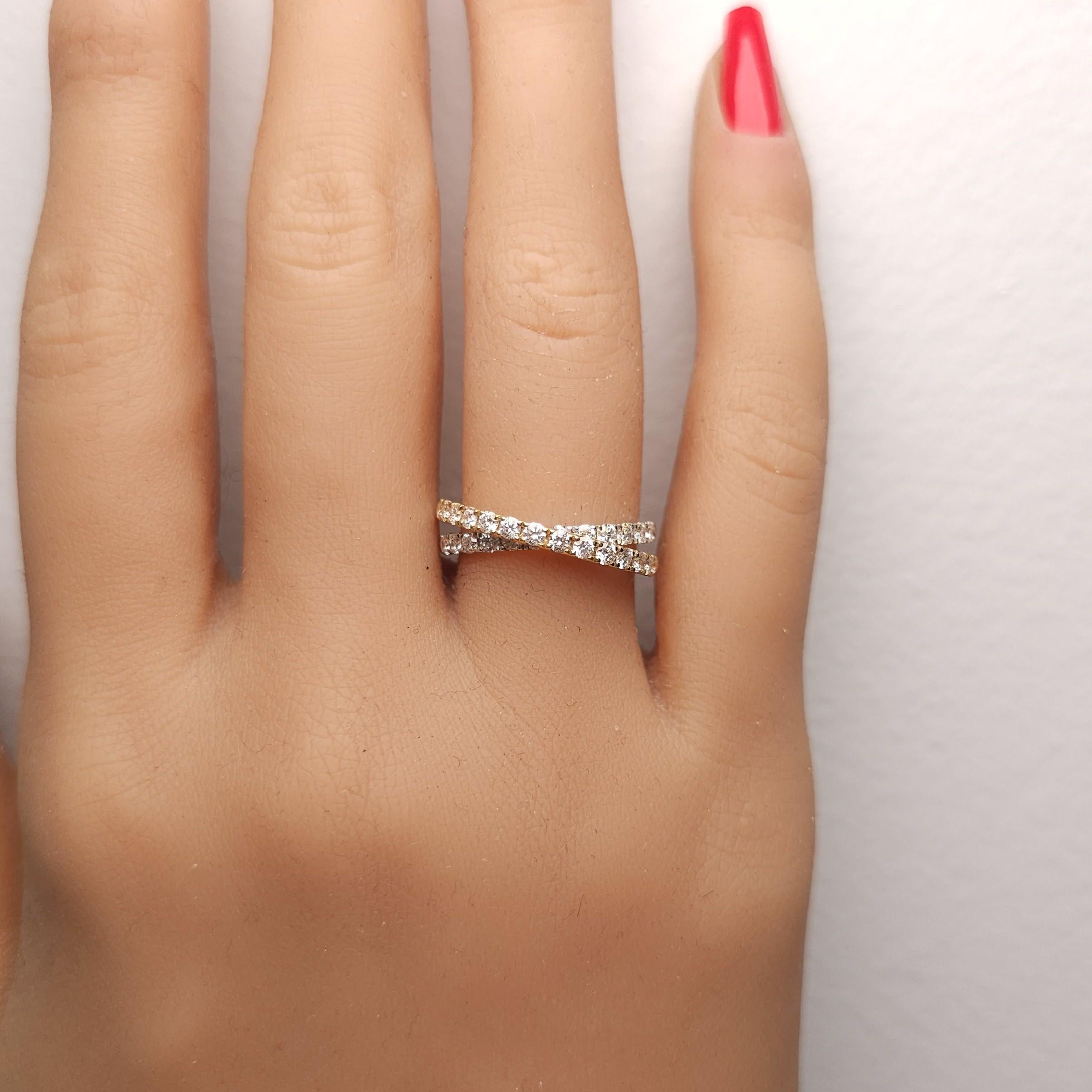 Natural White Round Diamond 0.69 Carat TW Gold Cocktail Band en Nuevo estado para la venta en New York, NY