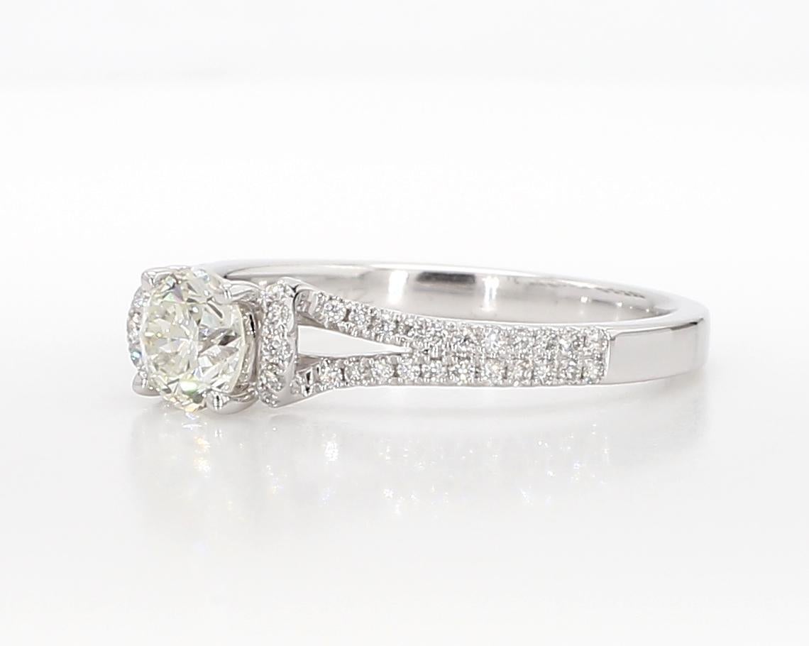 Natürlicher weißer runder Diamant 0.71 Karat TW Weißgold Cocktail-Ring (Zeitgenössisch) im Angebot
