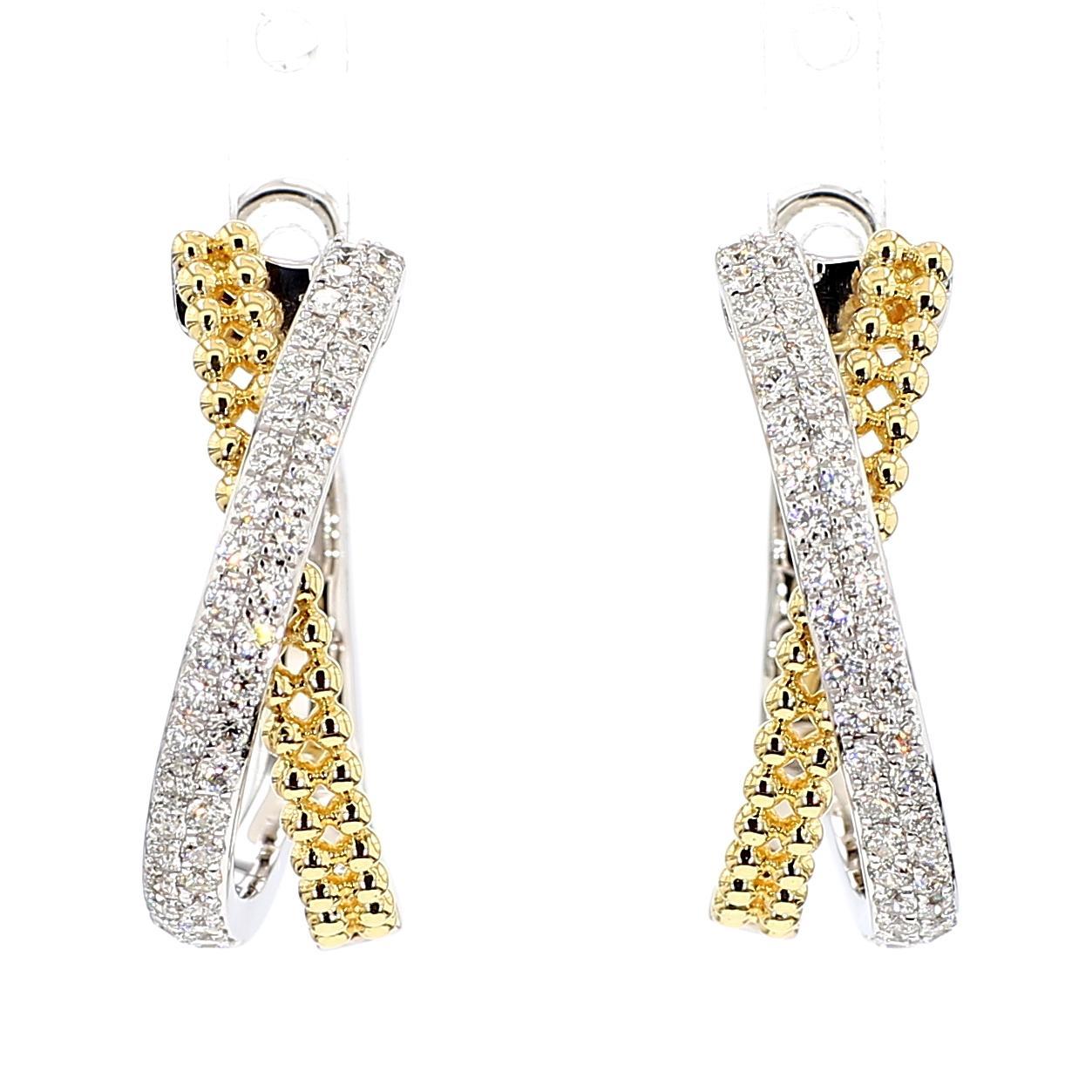 Contemporaneo Orecchini a cerchio in oro con diamante bianco naturale rotondo da 0.72 carati TW in vendita