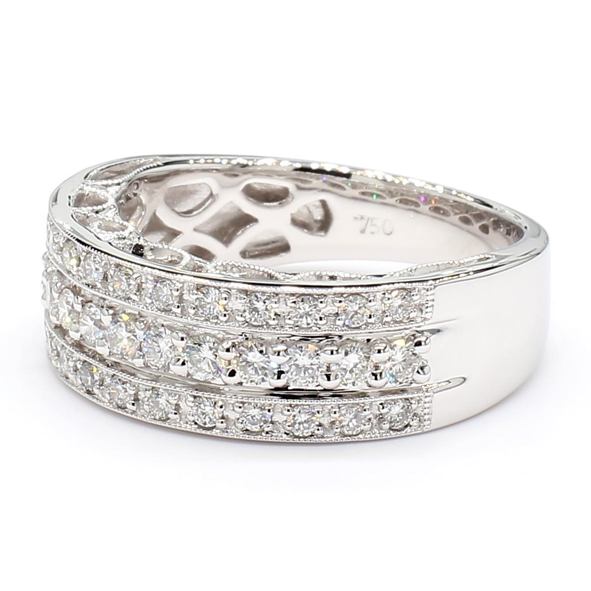 Das faszinierende Diamantband von RareGemWorld. Montiert in einer schönen 18K Weißgold Fassung mit natürlichen runden weißen Diamanten Nahkampf. Dieses Band wird Sie garantiert beeindrucken und Ihre persönliche Sammlung bereichern!

Gesamtgewicht: