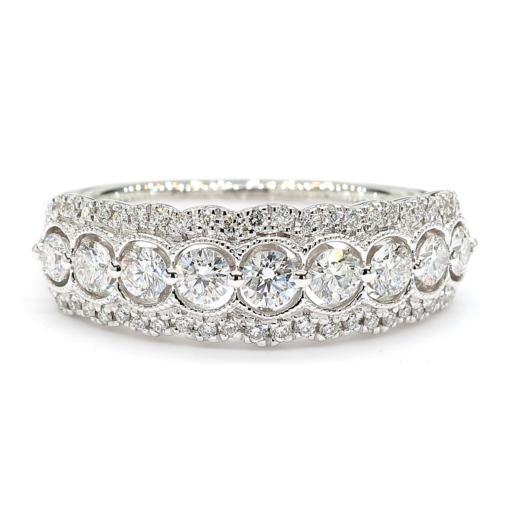 Cocktailring, natürlicher weißer runder Diamant 0.74 Karat TW Weißgold (Zeitgenössisch) im Angebot