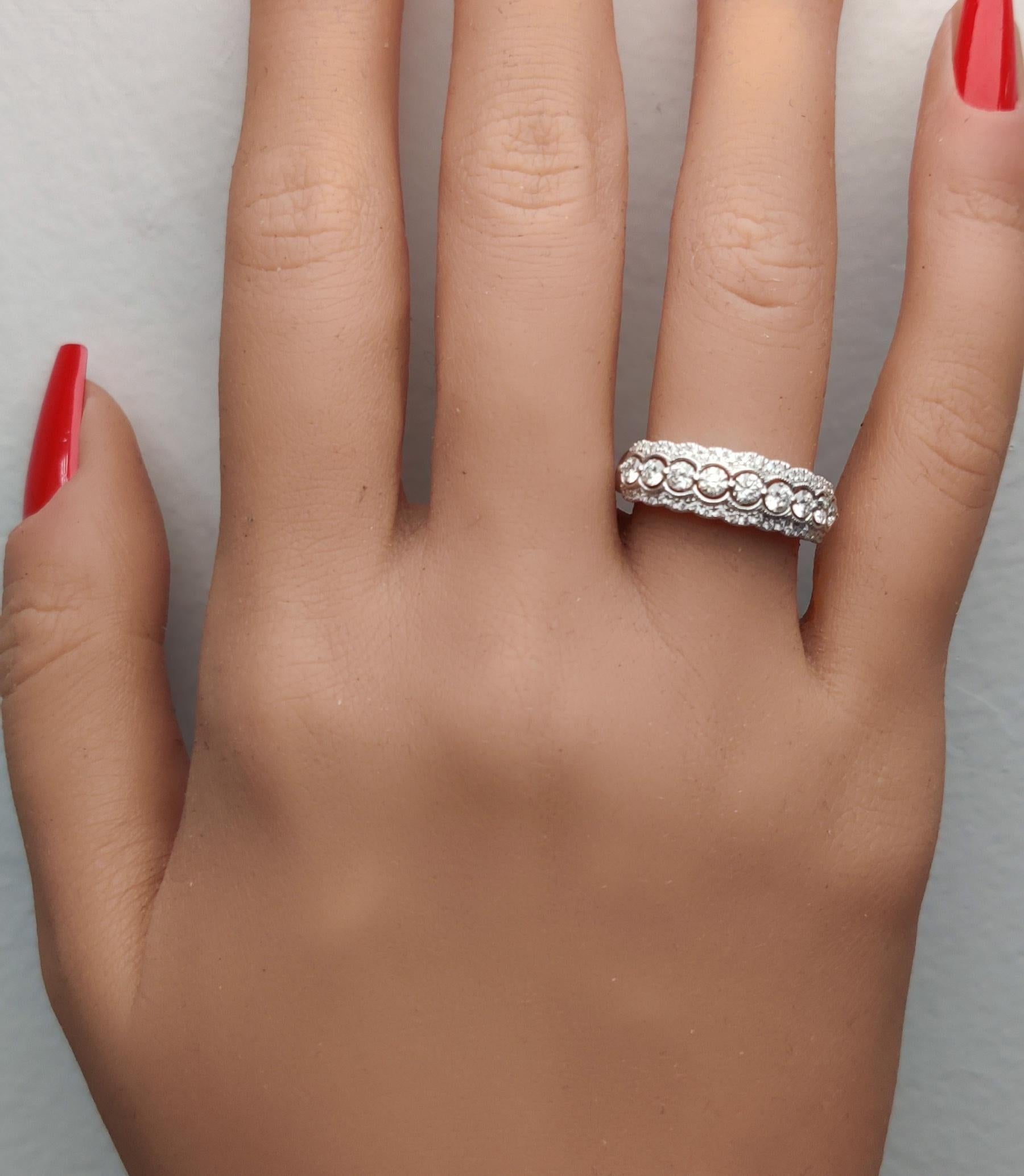 Cocktailring, natürlicher weißer runder Diamant 0.74 Karat TW Weißgold im Zustand „Neu“ im Angebot in New York, NY