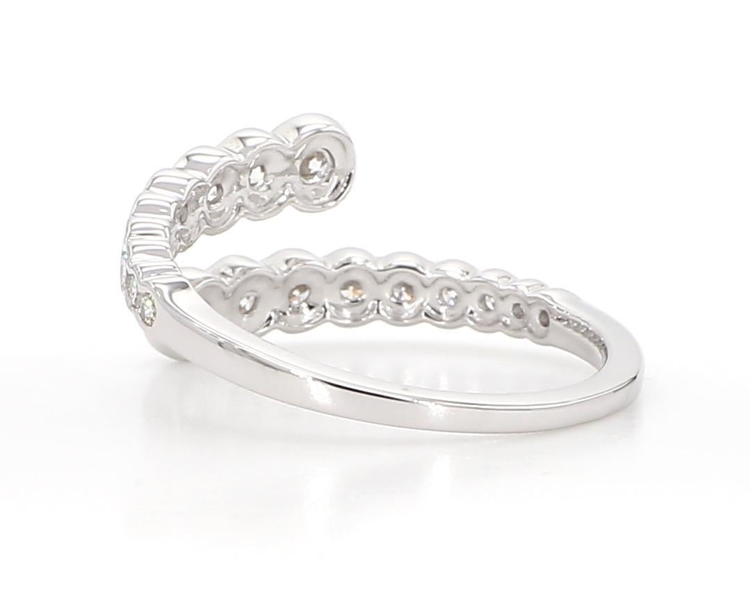 Cocktailring, natürlicher weißer runder Diamant 0.78 Karat TW Weißgold (Rundschliff) im Angebot