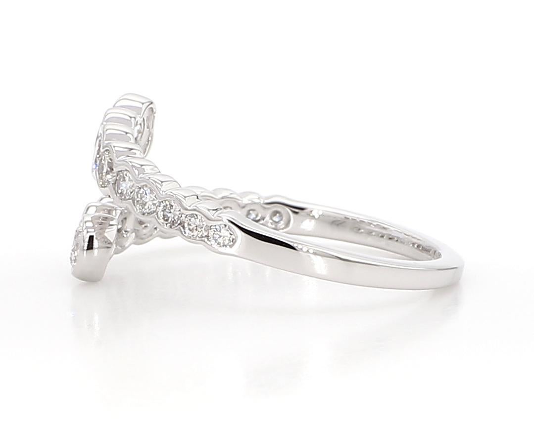 Cocktailring, natürlicher weißer runder Diamant 0.78 Karat TW Weißgold im Zustand „Neu“ im Angebot in New York, NY