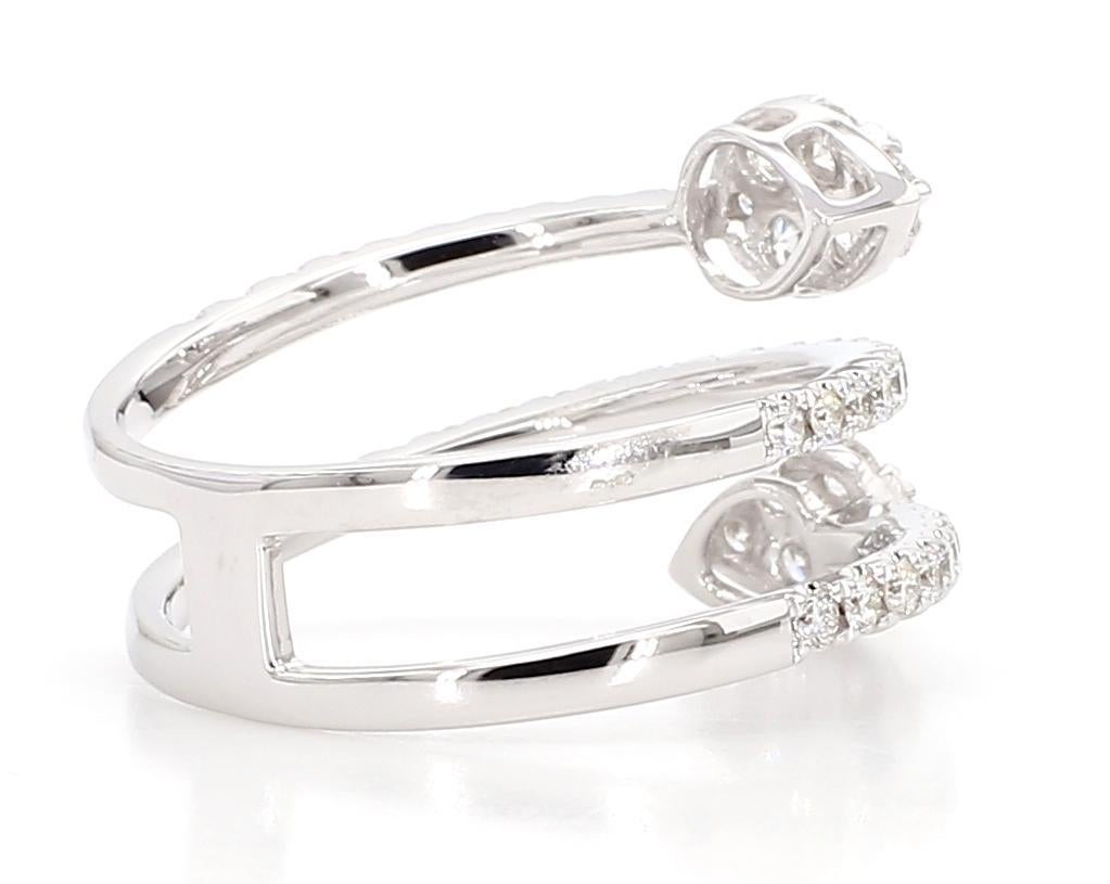 Cocktailring, natürlicher weißer runder Diamant 0.81 Karat TW Weißgold im Angebot 1