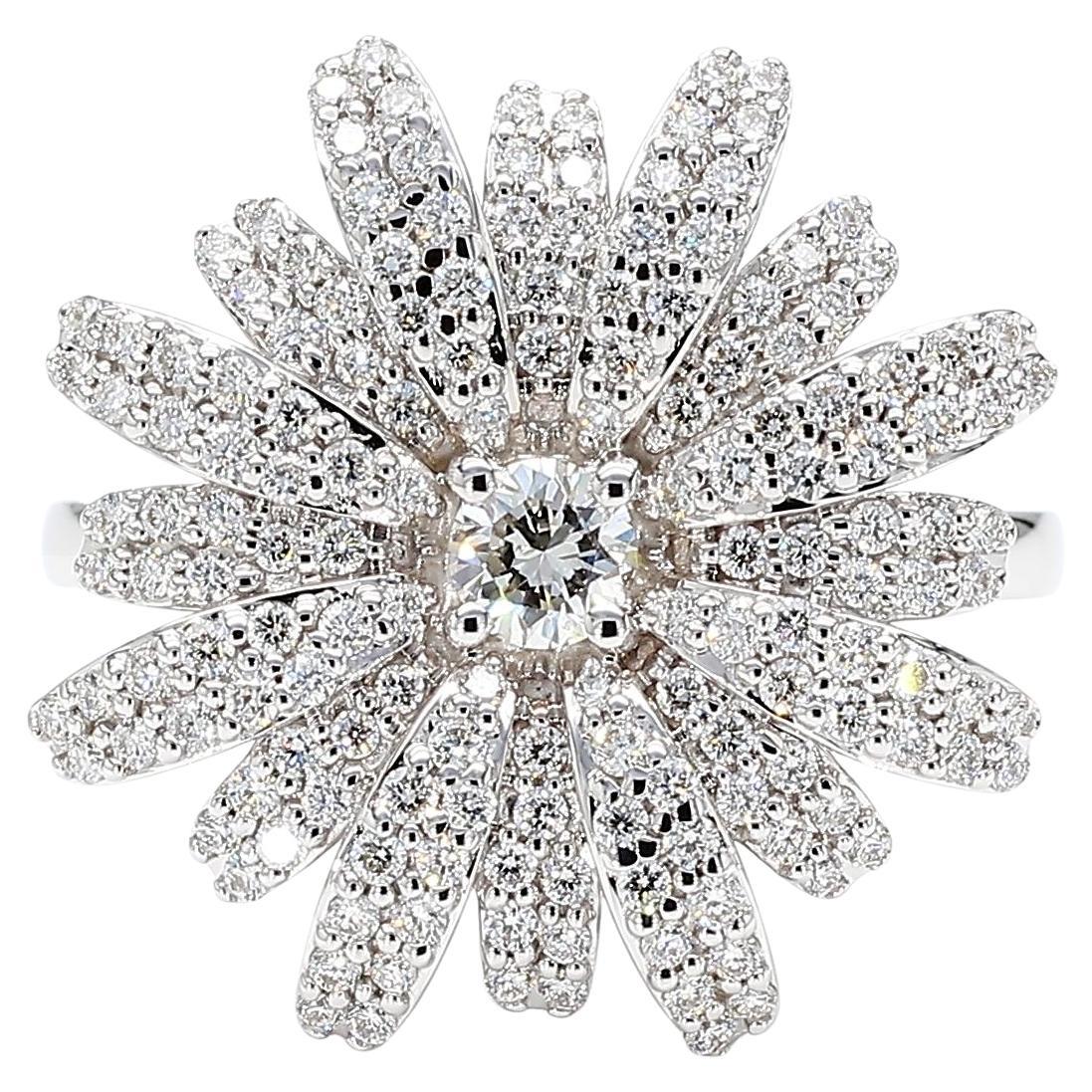 Natural White Round Diamond 0.83 Carat TW White Gold Cocktail Ring in vendita