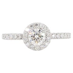 Natural White Round Diamond 0.90 Carat TW White Gold Engagement Ring