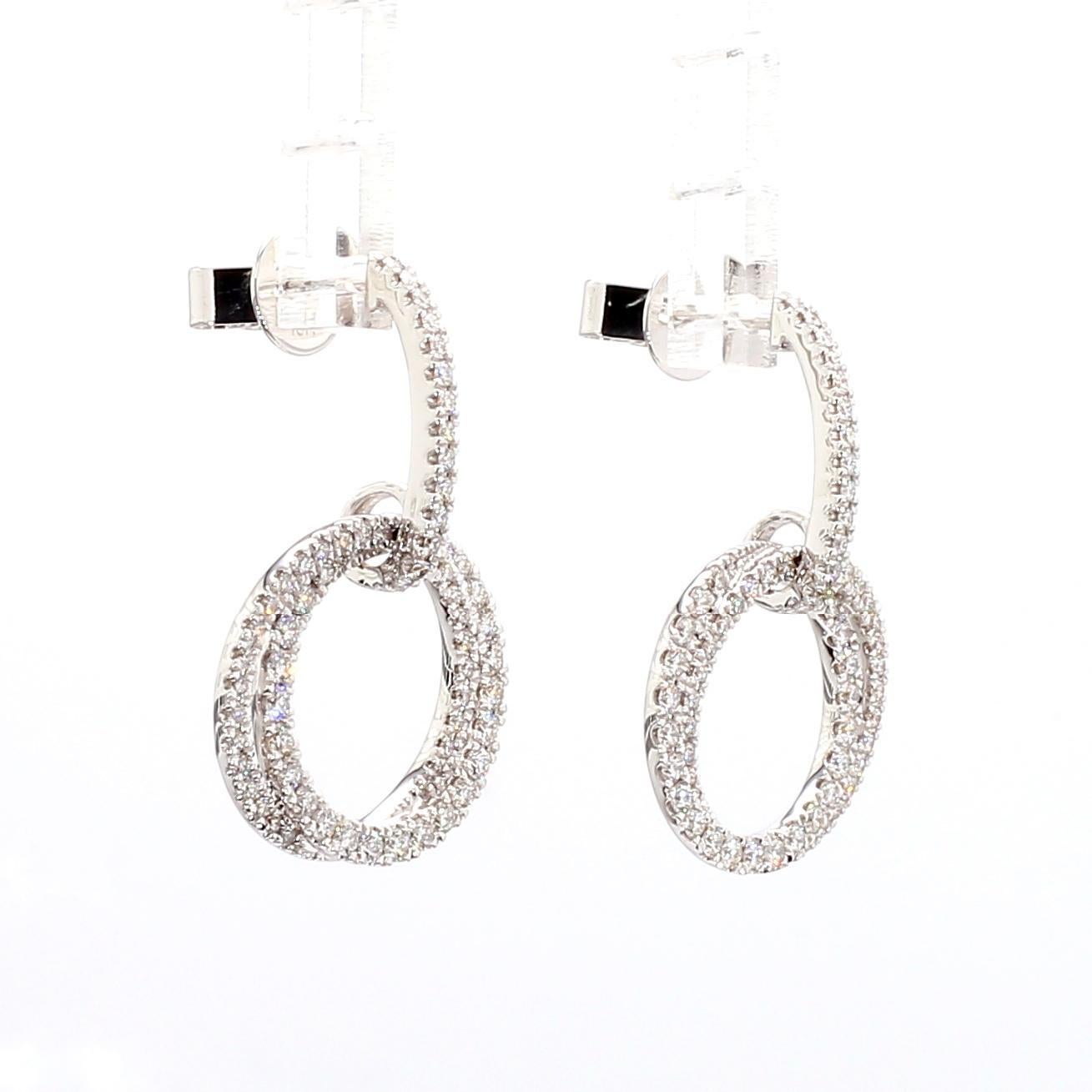 Taglio rotondo Orecchini a goccia in oro bianco con diamante tondo naturale da 1.01 carati TW in vendita