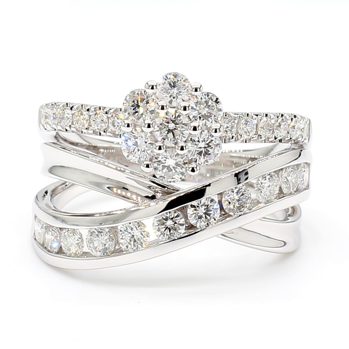 Contemporary Natural White Round Diamond 1.18 Carat TW White Gold Cocktail Ring For Sale