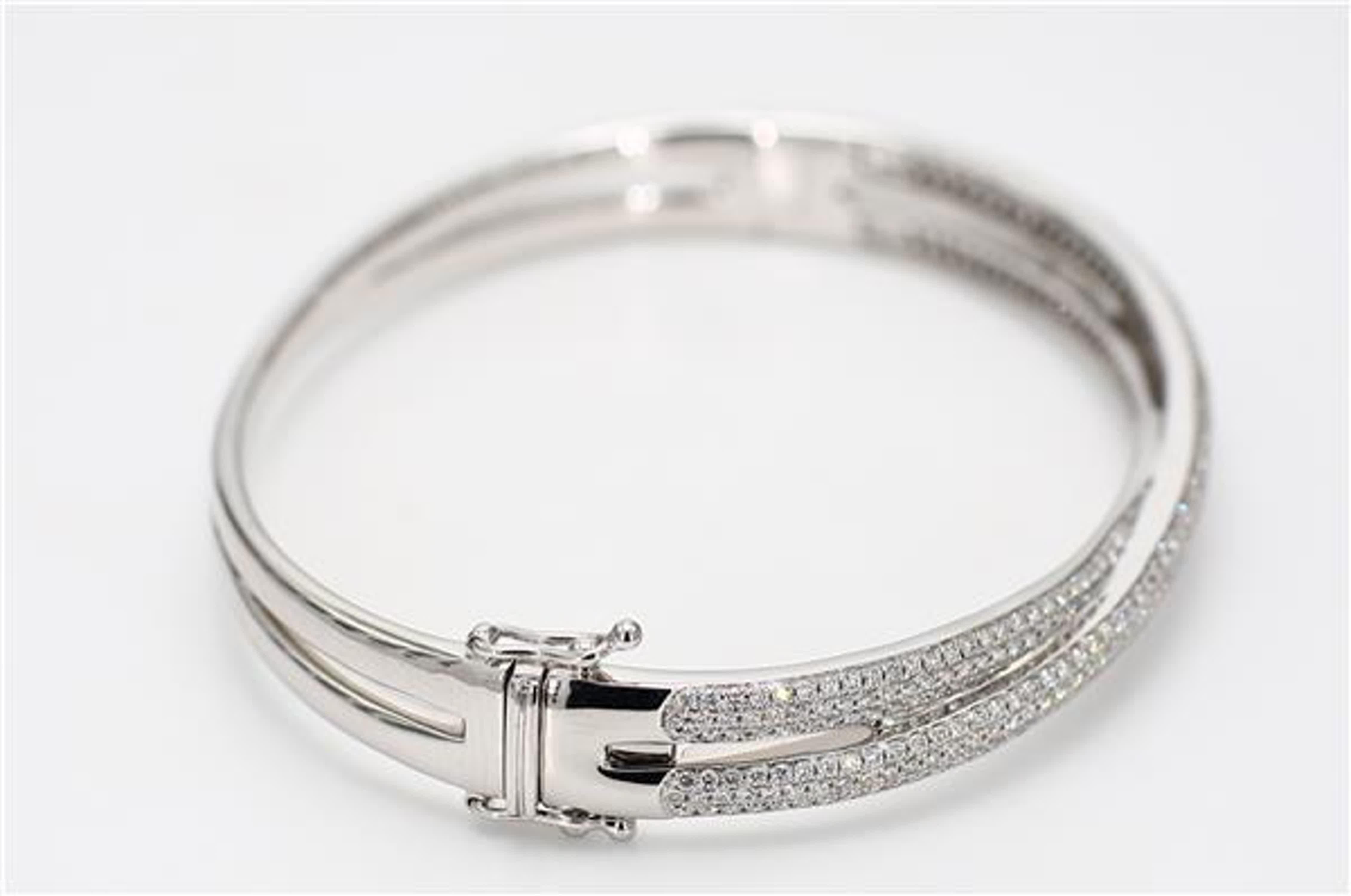 Women's Natural White Round Diamond 1.55 Carat TW White Gold Cuff Bracelet For Sale