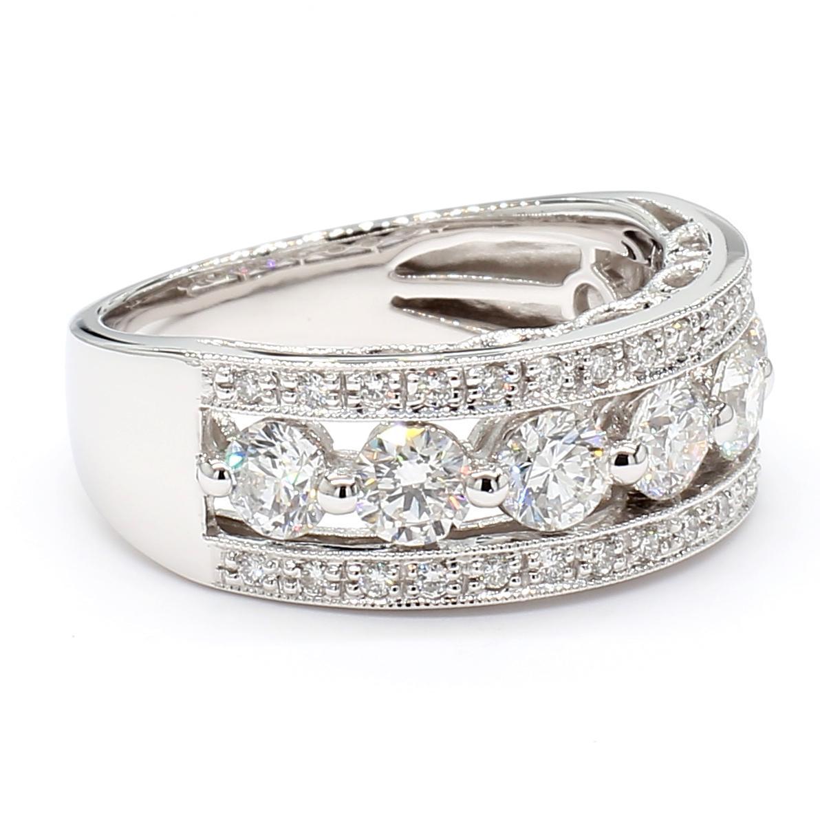 Cocktailring, natürlicher weißer runder Diamant 1.69 Karat TW Weißgold (Rundschliff) im Angebot