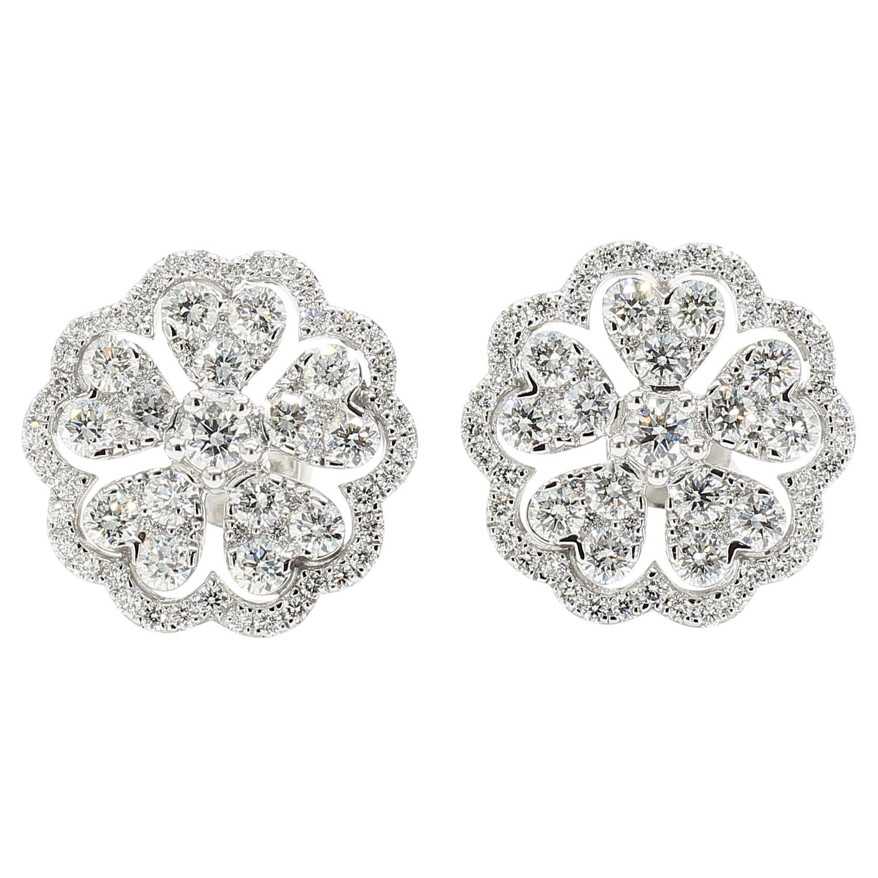 Pendientes de oro blanco con diamante redondo blanco natural de 2.40 quilates TW