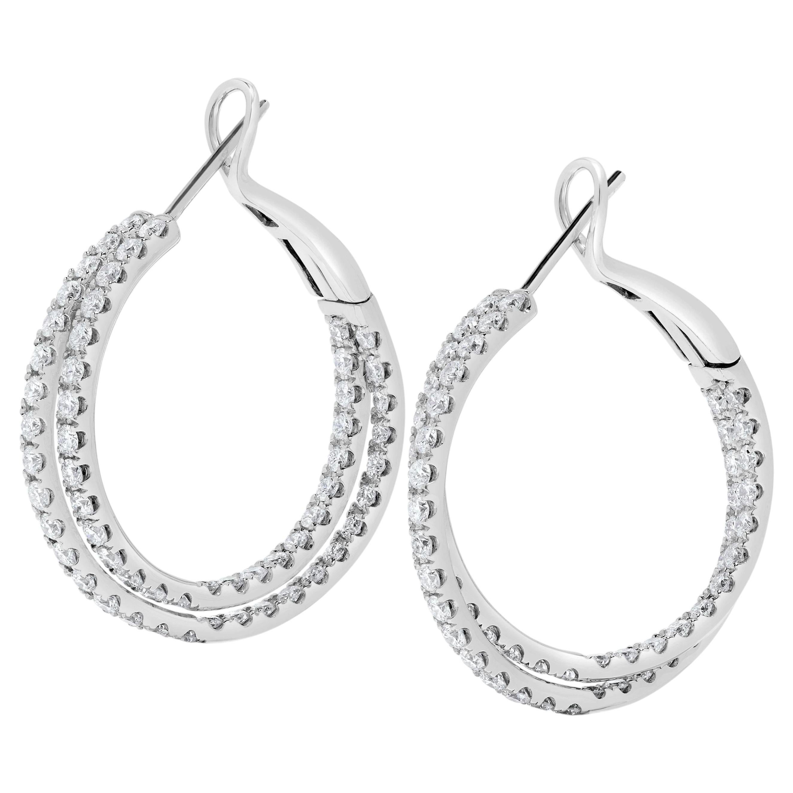 Natürlicher weißer runder Diamant 2.61 Karat TW Weißgold Creolen