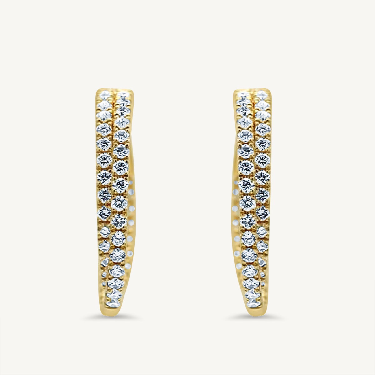 Natural White Round Diamond 2.62 Carat TW Yellow Gold Hoop Earrings For Sale