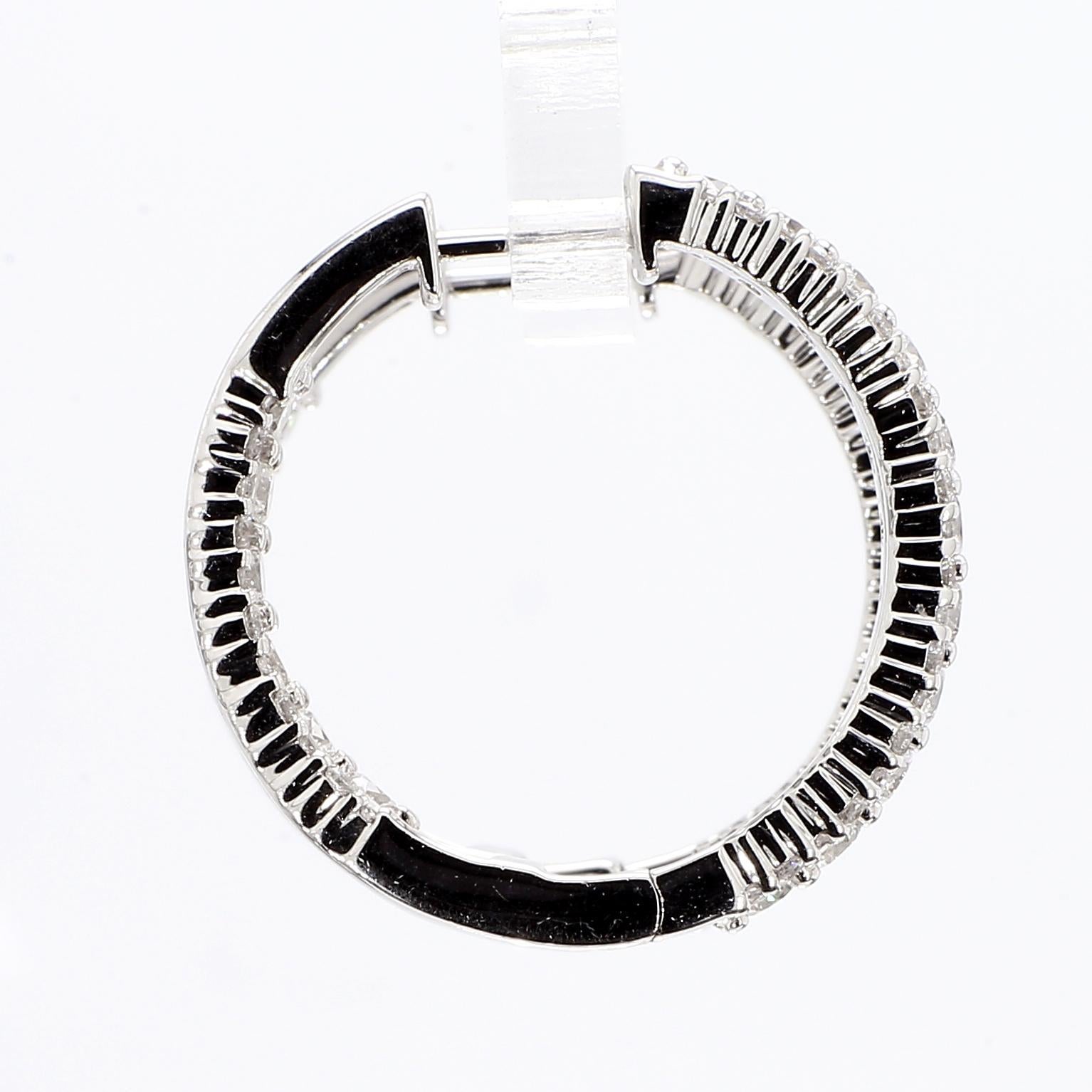 Contemporain Boucles d'oreilles en or blanc avec diamant blanc rond de 2.65 carat TW en vente