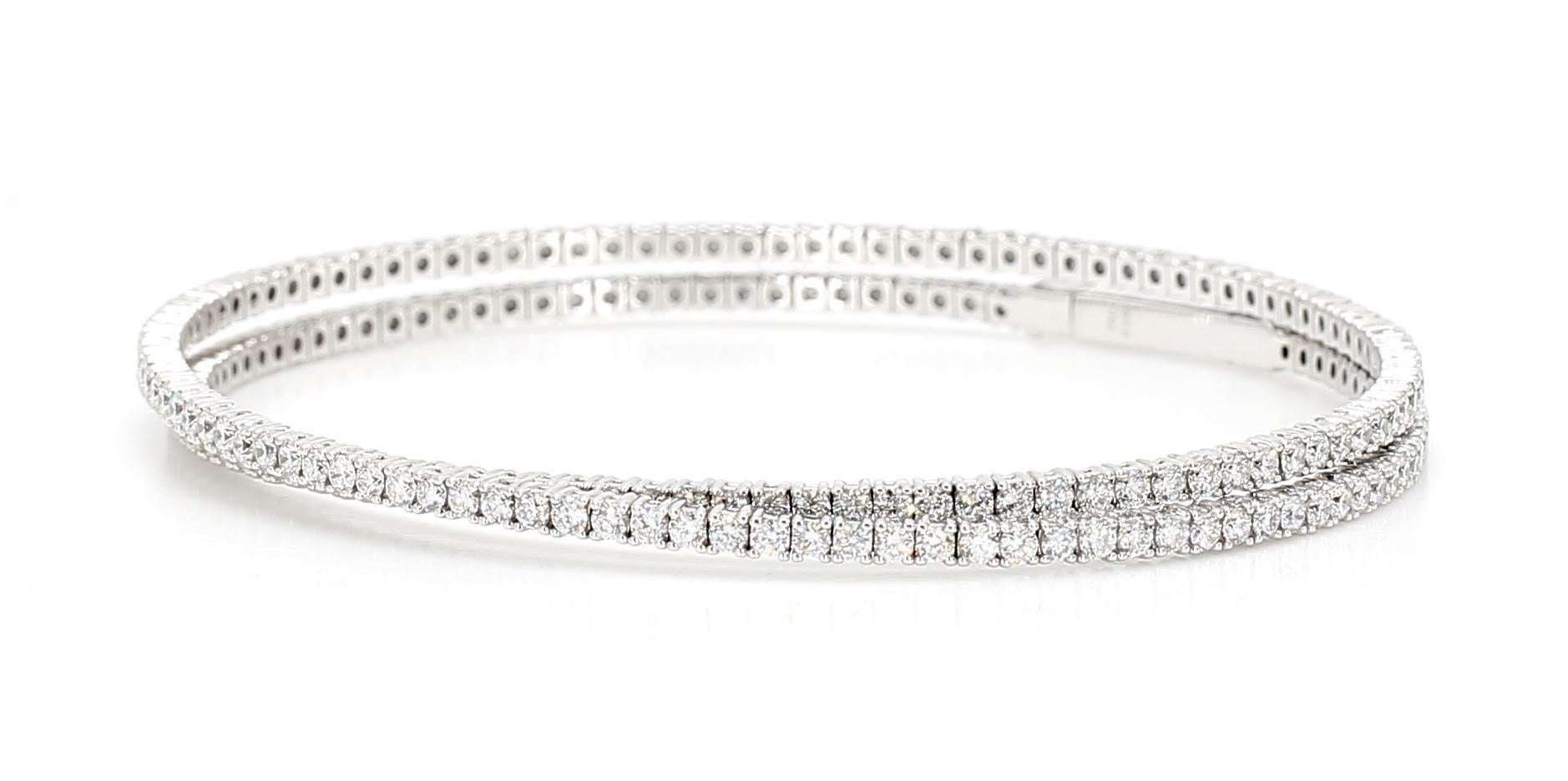 Il bellissimo bracciale di diamanti di RareGemworld. Montato in una splendida montatura in oro bianco 18 carati con un diamante bianco naturale rotondo. Questo braccialetto è destinato a stupire e ad arricchire la tua collezione personale.

Peso