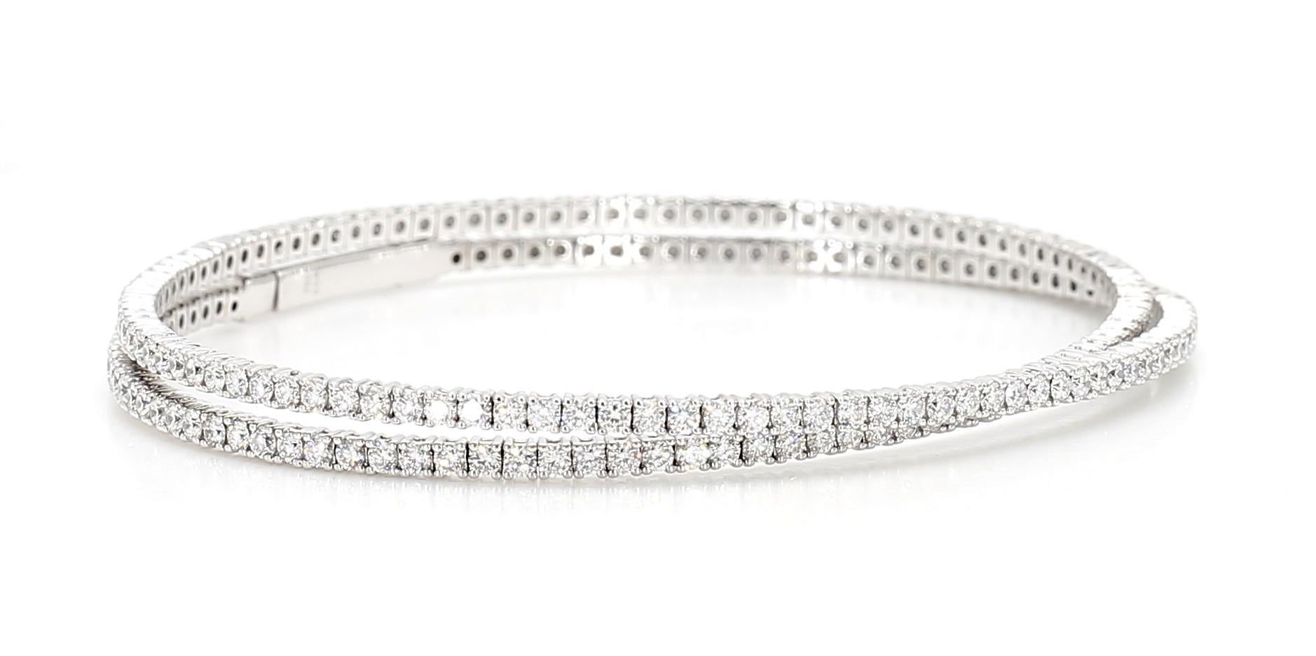 Contemporaneo Bracciale in oro bianco con diamanti rotondi naturali da 3.46 carati TW in vendita