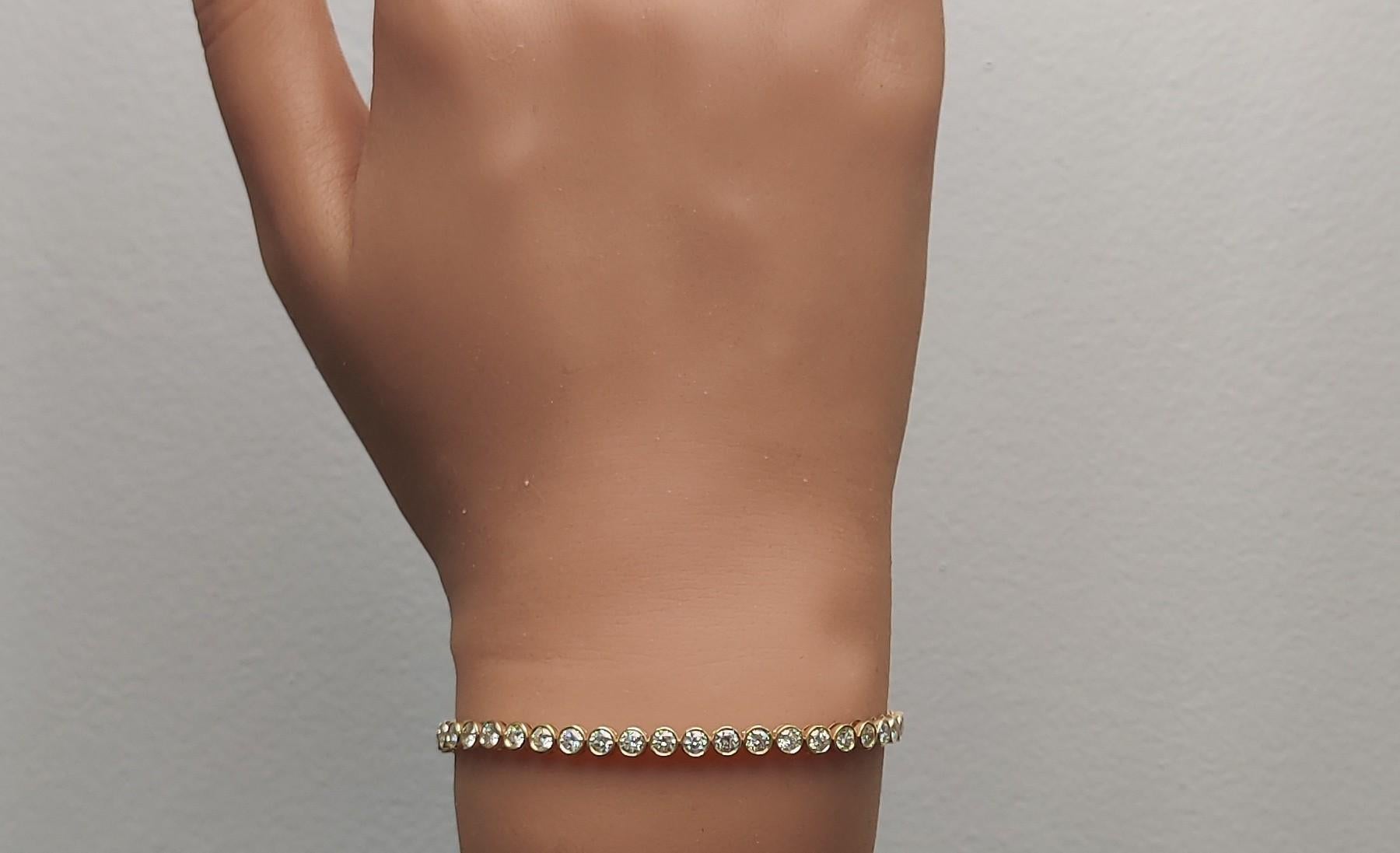 Diamante redondo blanco natural 4.41 quilates TW Pulsera de tenis de oro amarillo en Nuevo estado para la venta en New York, NY