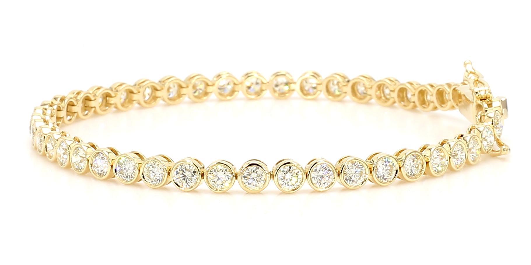 Tennisarmband aus Gelbgold mit natürlichem weißem, rundem Diamanten 4.49 Karat TW (Rundschliff) im Angebot