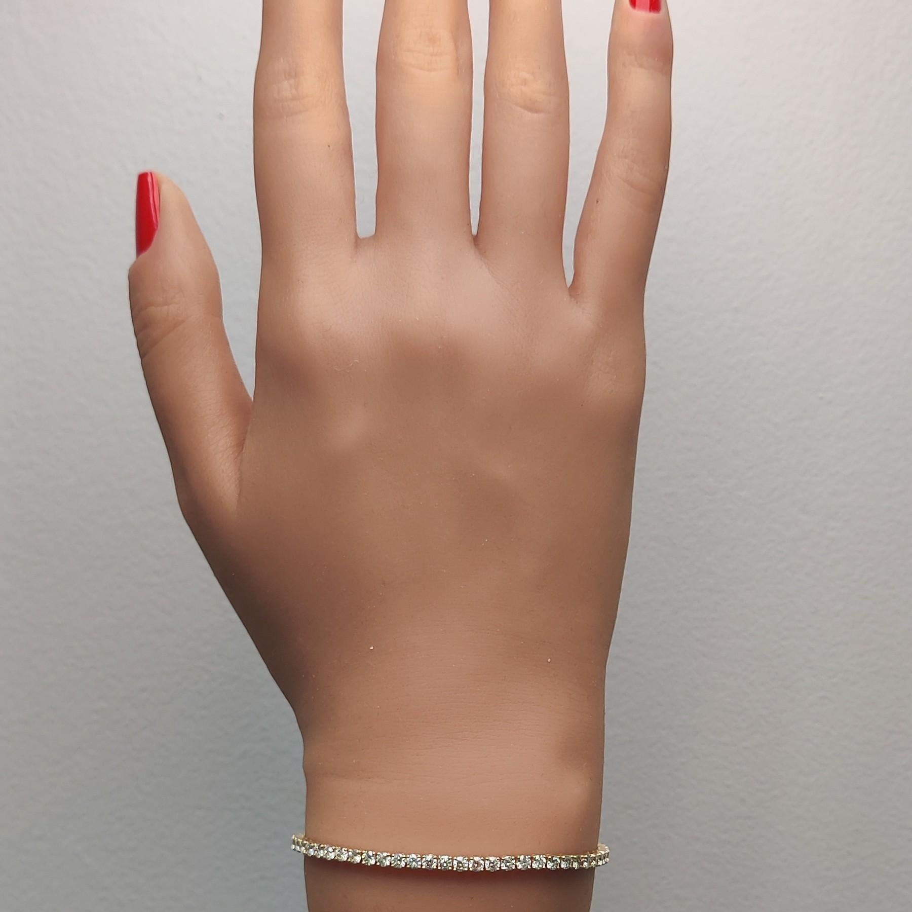 Tennisarmband aus Gelbgold mit natürlichem weißem, rundem Diamanten 4.98 Karat TW im Zustand „Neu“ im Angebot in New York, NY
