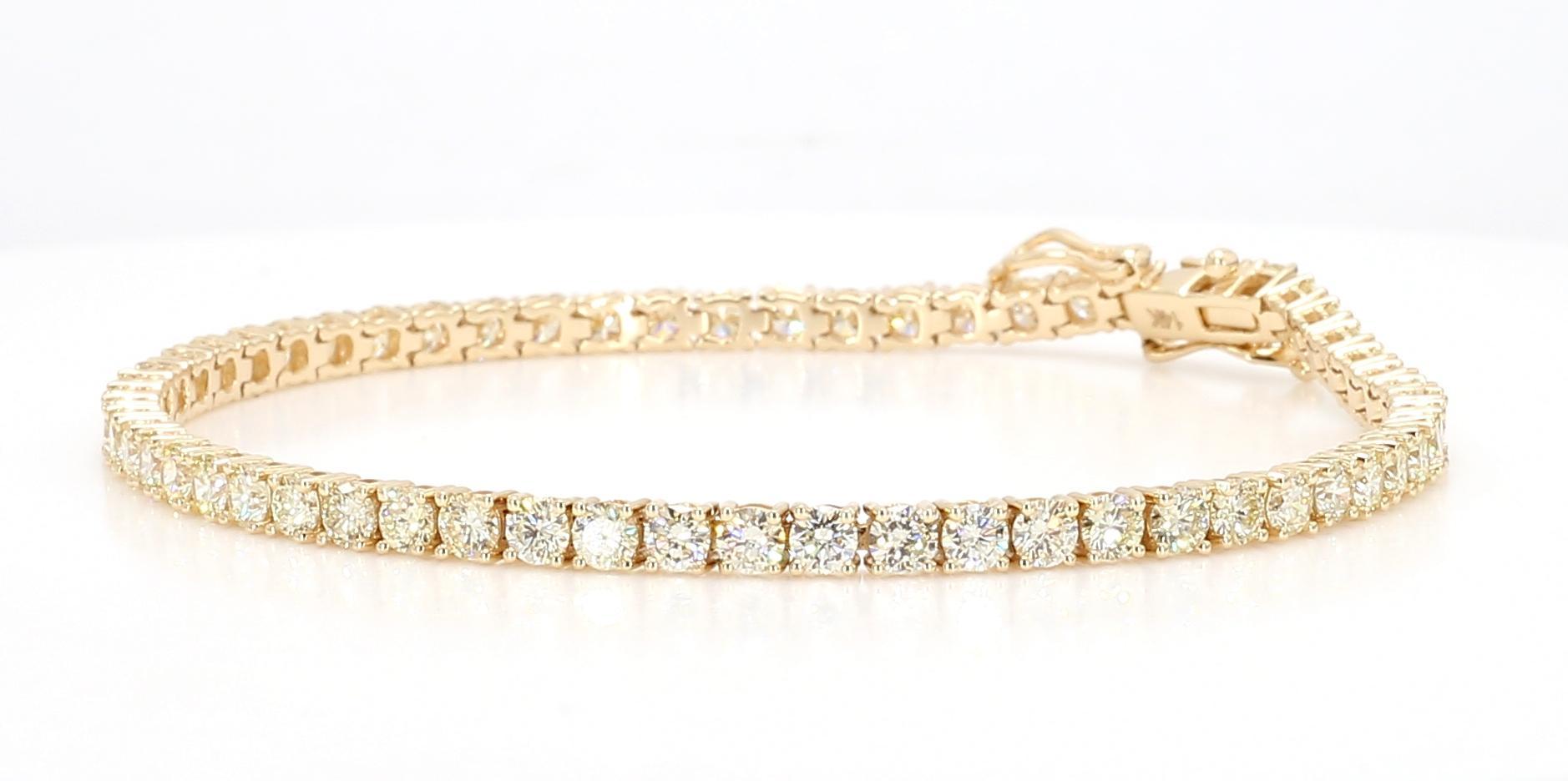 Contemporary Natural White Round Diamond 5.08 Carat TW Yellow Gold Link Bracelet For Sale