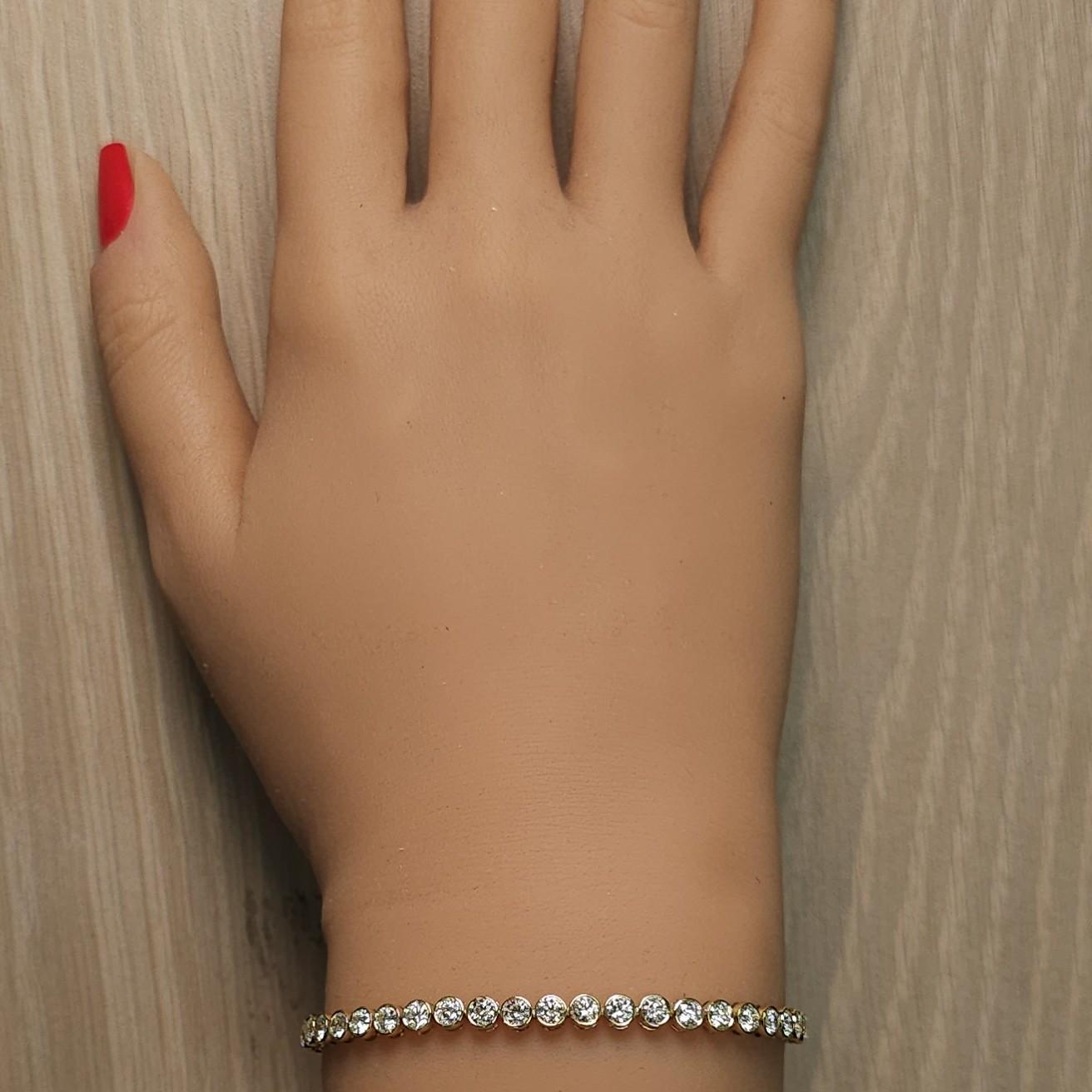 Bracelet à maillons en or jaune avec diamants ronds blancs naturels de 5.39 carats poids total en vente 2