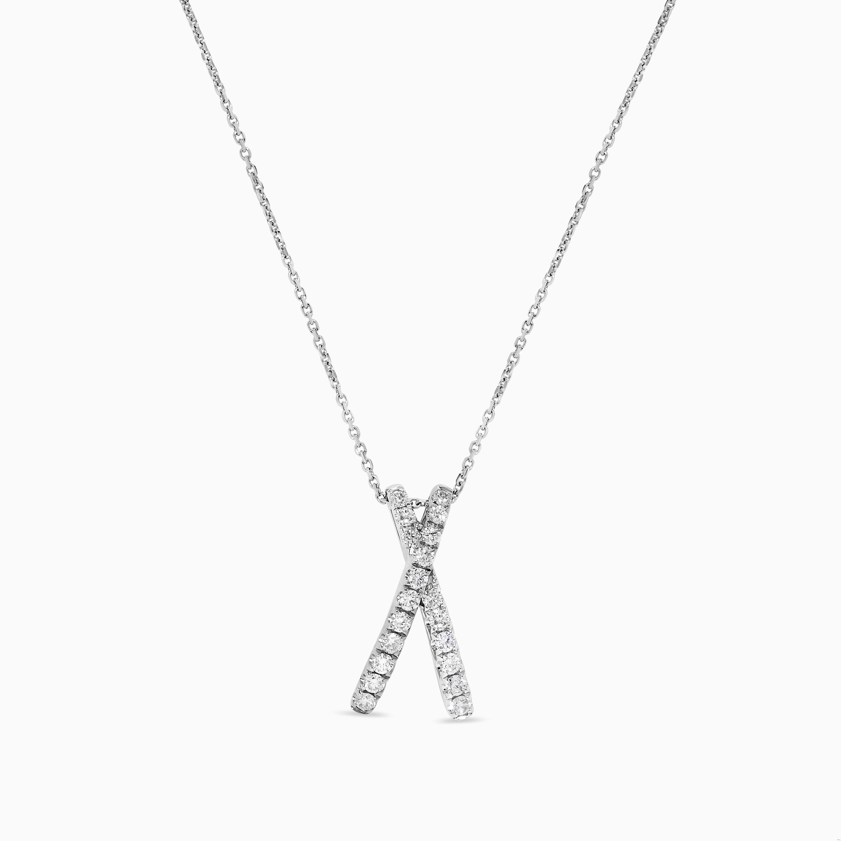 Le pendentif classique en diamant de Raregemworld. Monté dans une belle monture en or blanc 18 carats avec un mélee de diamants blancs ronds naturels. Ce pendentif est garanti pour impressionner et enrichir votre collection personnelle.

Poids total