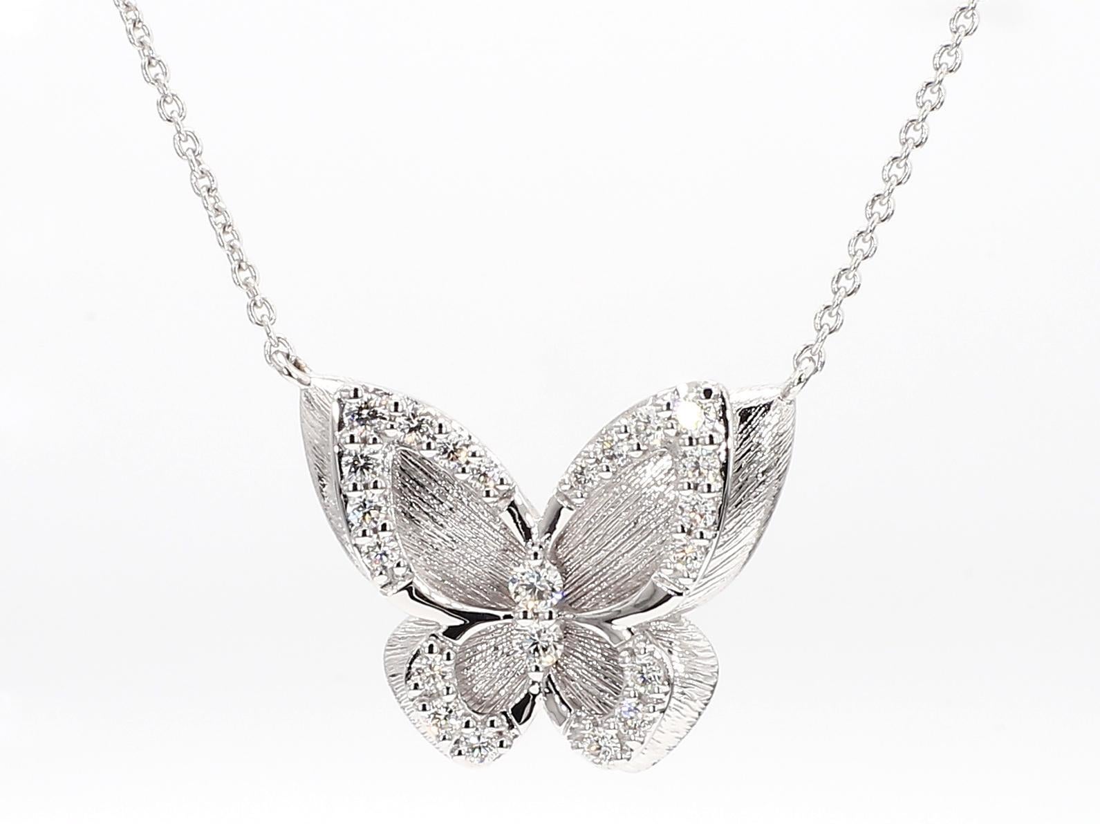 Collar Mariposa Oro Blanco Diamante Redondo Blanco Natural .65 Quilates TW Contemporáneo en venta