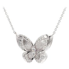 Collier papillon en or blanc avec diamant rond naturel de 0,65 carat TW