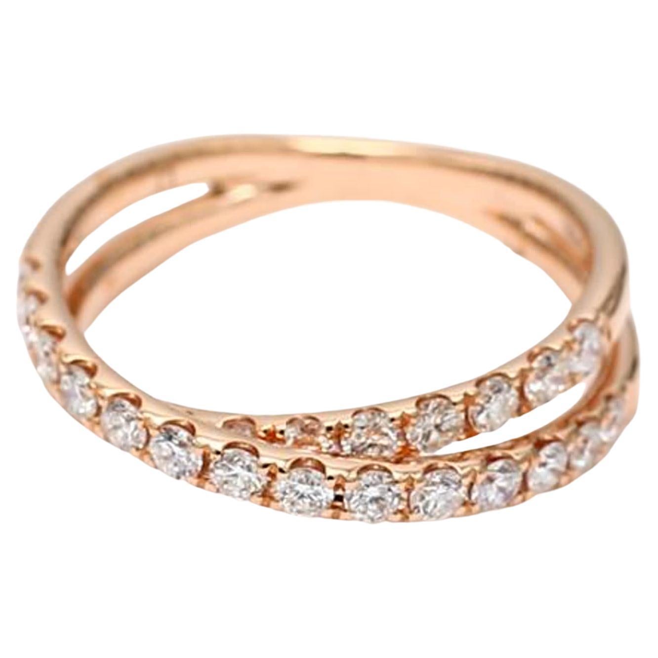 Anneau de mariage en or rose avec diamant blanc rond de 0,69 carat TW en vente