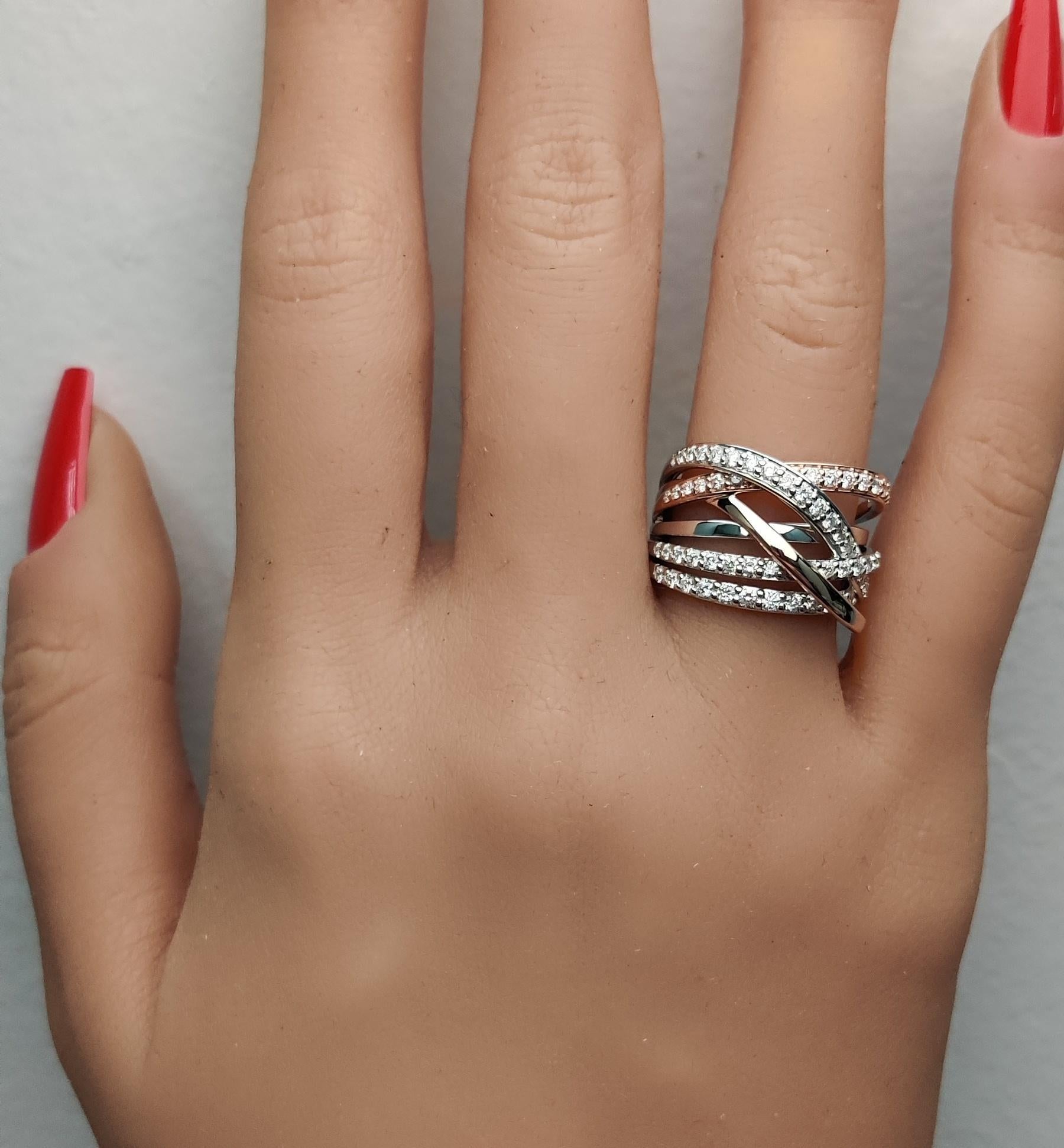 Natural White Round Diamond .81 Carat TW Gold Cocktail Ring In New Condition For Sale In New York, NY
