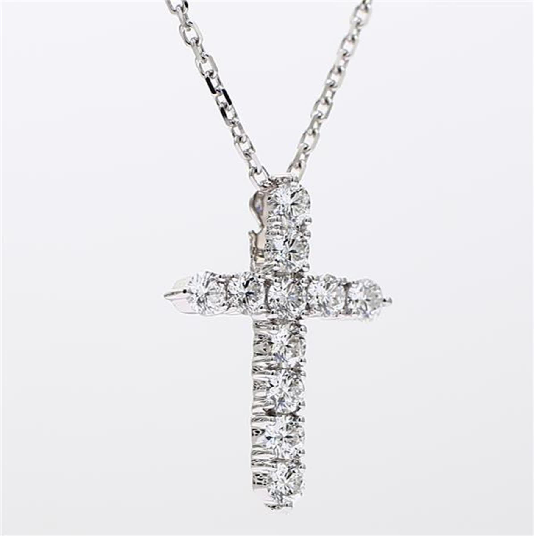 Pendentif croix en or blanc avec diamant rond naturel de 0,88 carat TW en vente 1