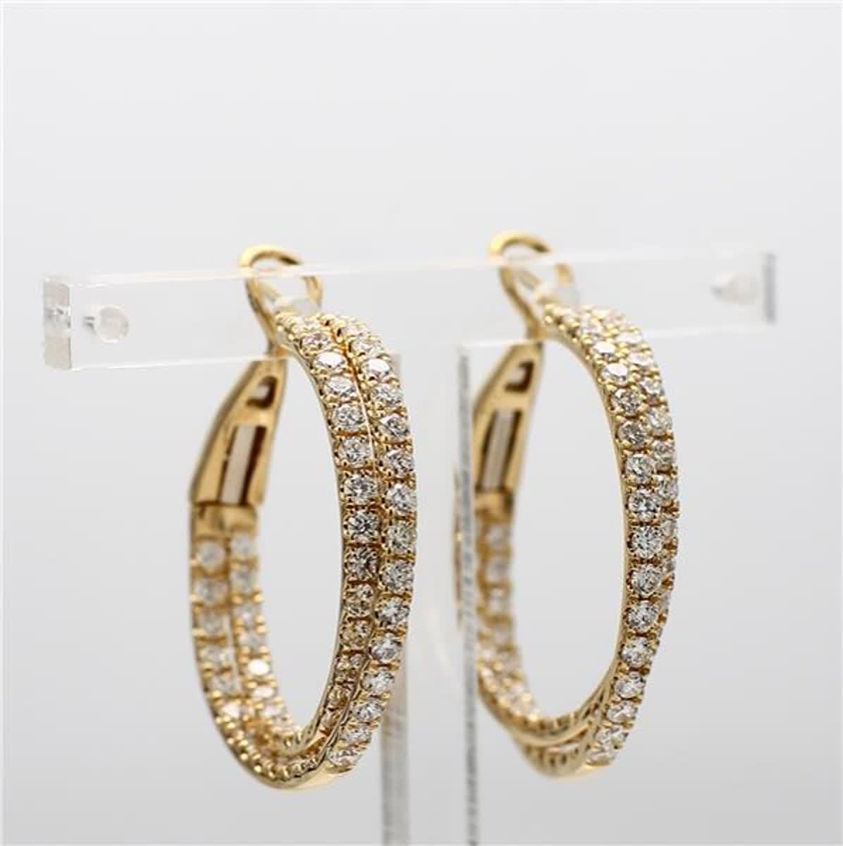 Natural White Round Diamond 2.62 Carat TW Yellow Gold Hoop Earrings For Sale 1
