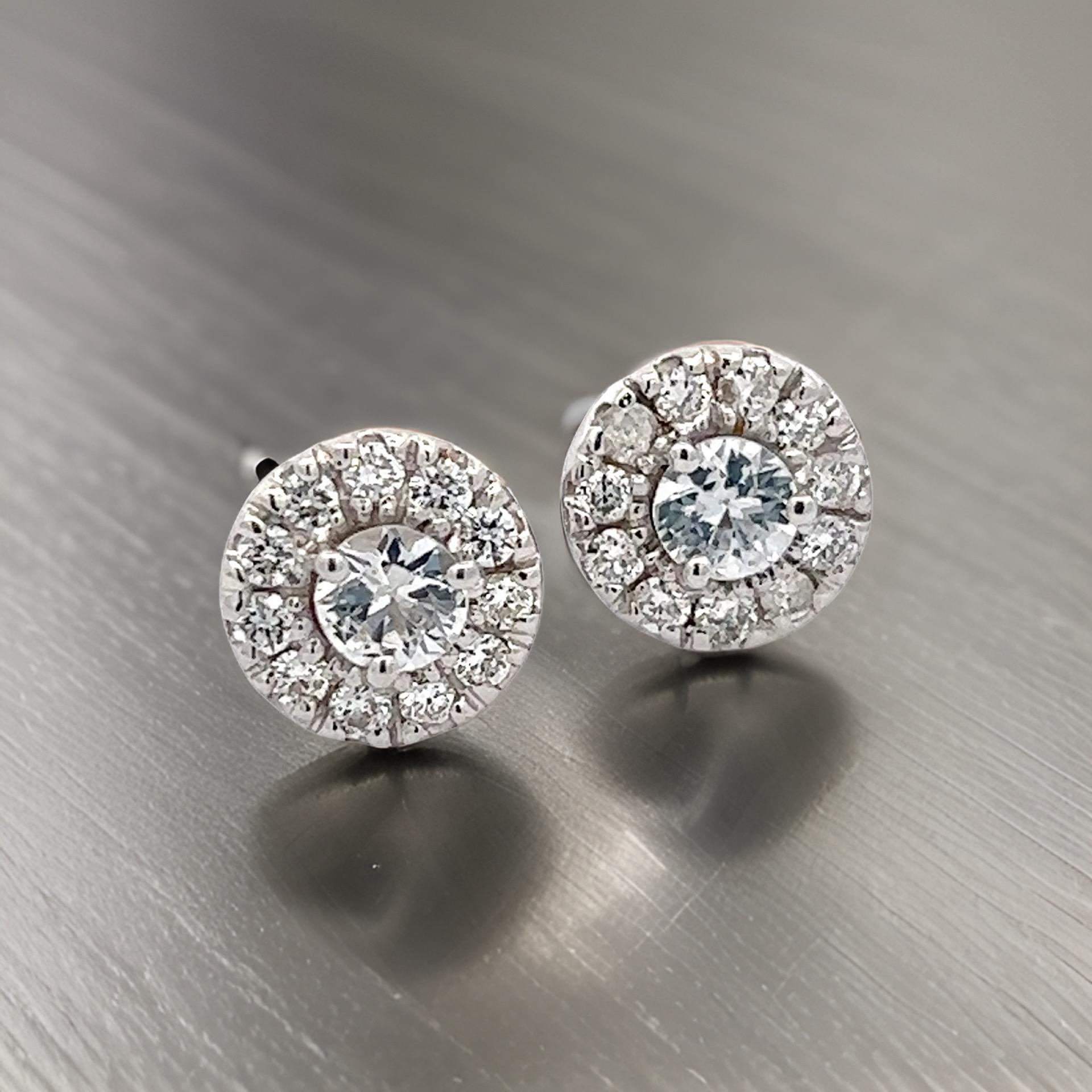 Clous d'oreilles en or 14 carats avec saphir blanc naturel et diamant certifié TCW 1,26 carat Pour femmes en vente