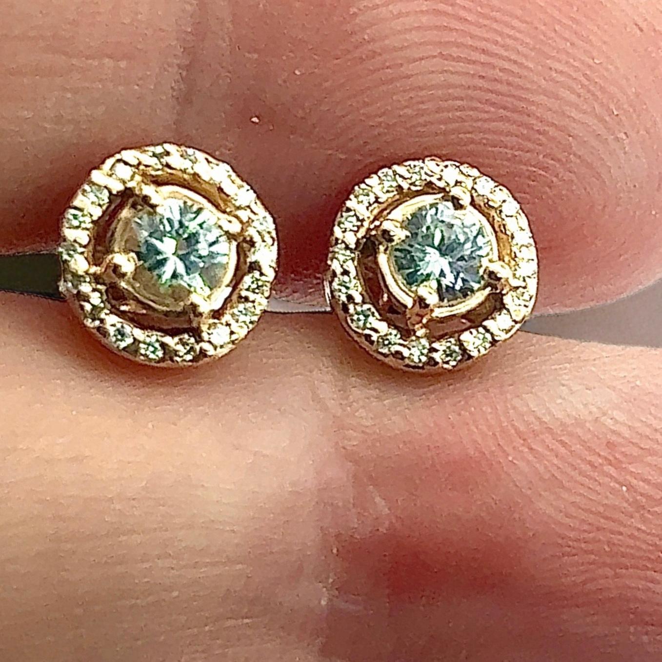 Natural White Sapphire Diamond Stud Earrings 14k Yellow Gold 0.97 TCW Certified In New Condition For Sale In Brooklyn, NY