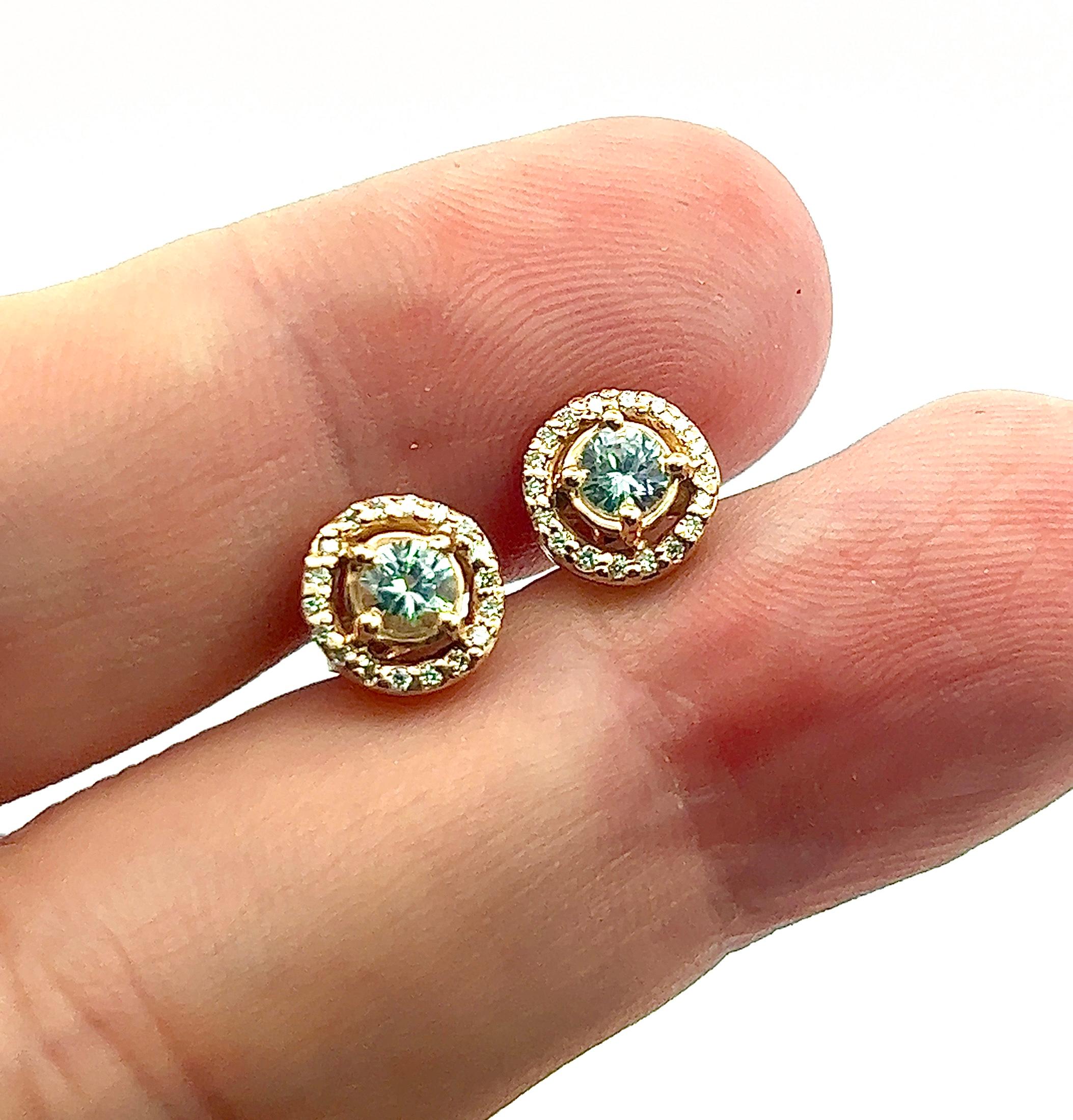 Clous d'oreilles en or jaune 14 carats avec saphir blanc naturel certifié TCW 0,97 carat en vente 4