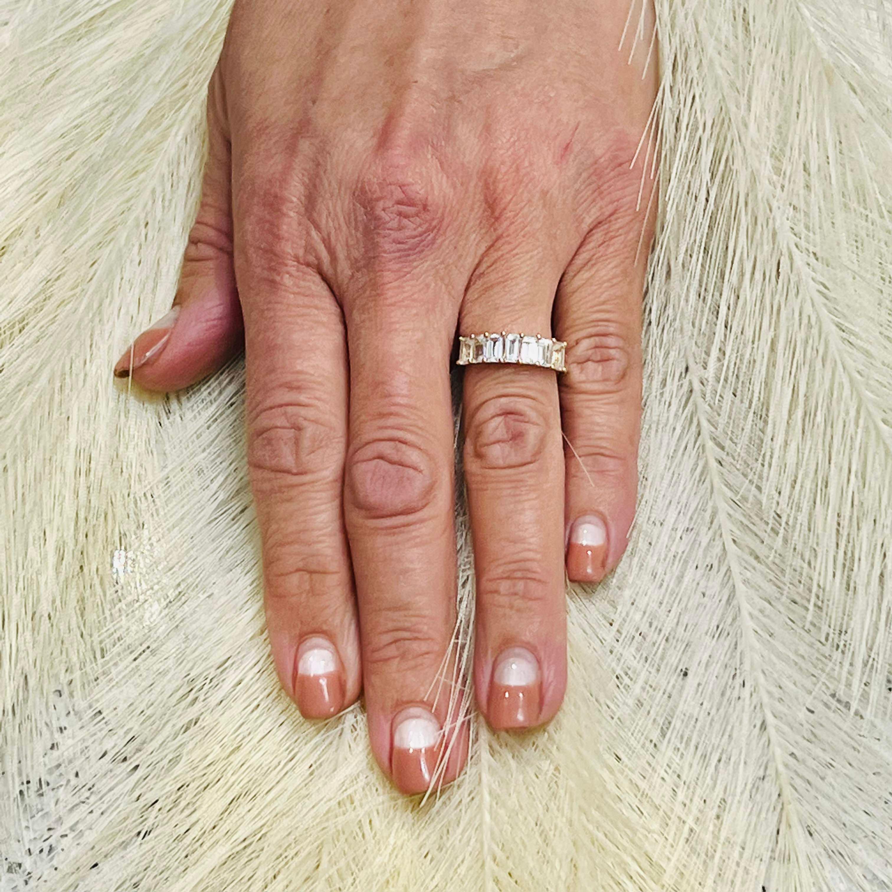 Ring mit natürlichem weißem Saphir Größe 6,5 14k Y Gold 3,36 TCW zertifiziert Damen im Angebot