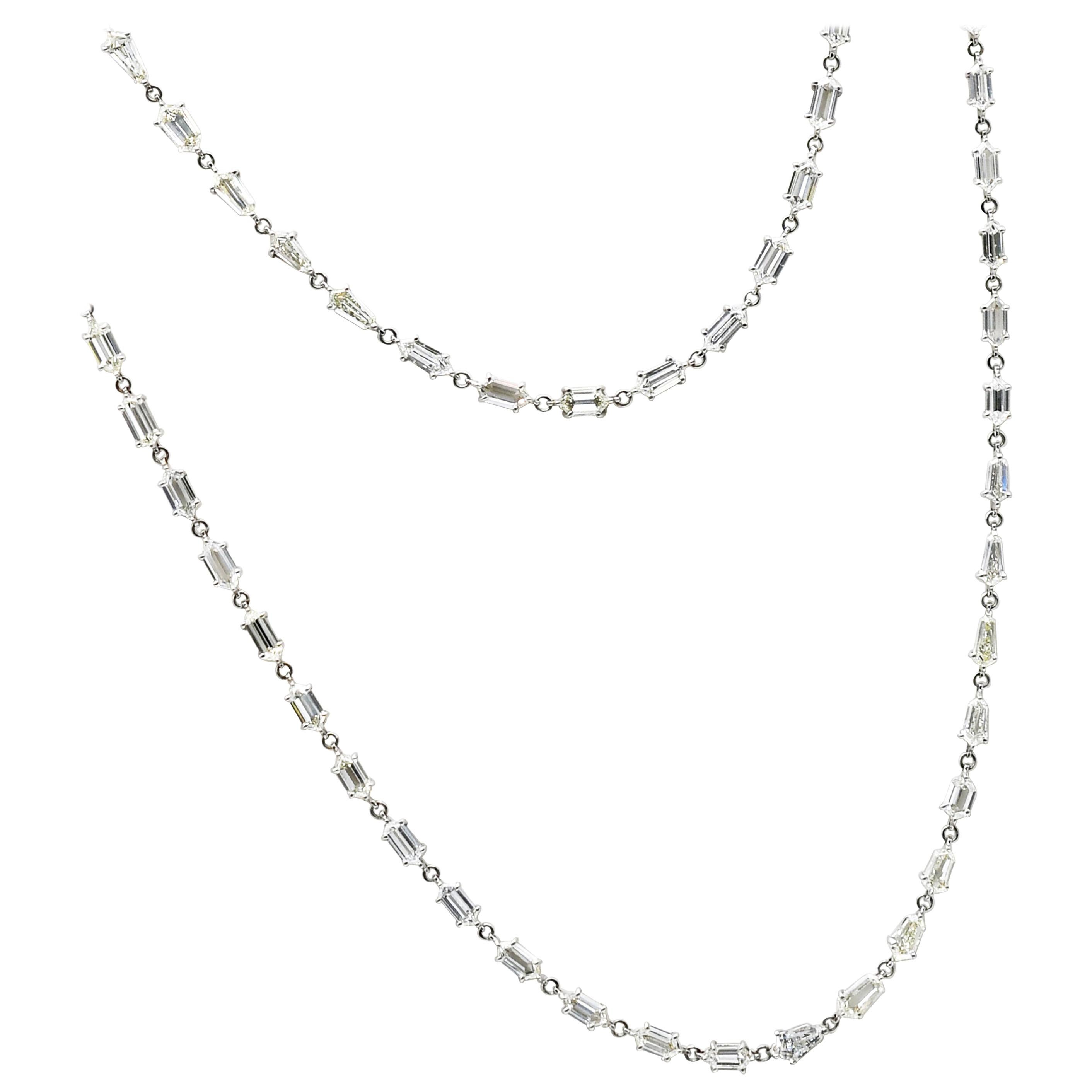 Natural White Stepcut Diamond Chain Necklace in 18 Karat Gold For Sale