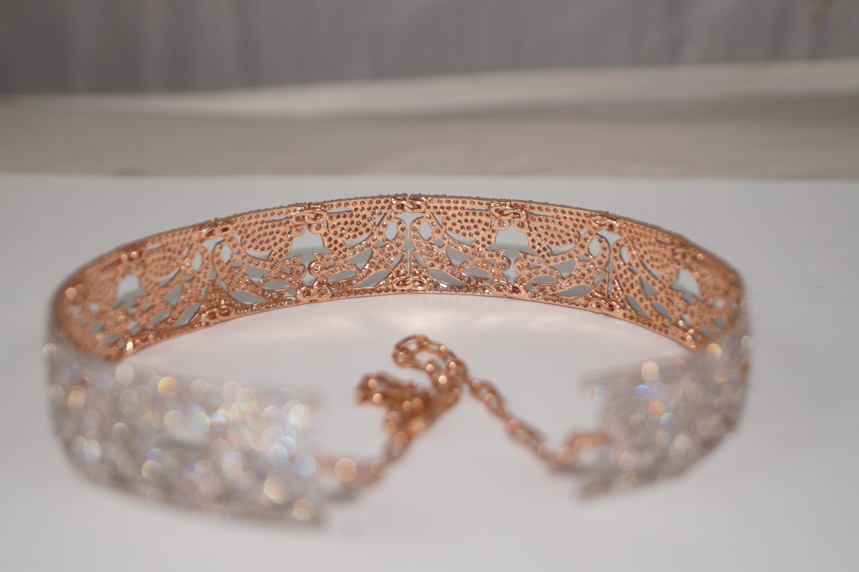 Round Cut Natural white topaz sterling silver rose gold plated choker necklace For Sale