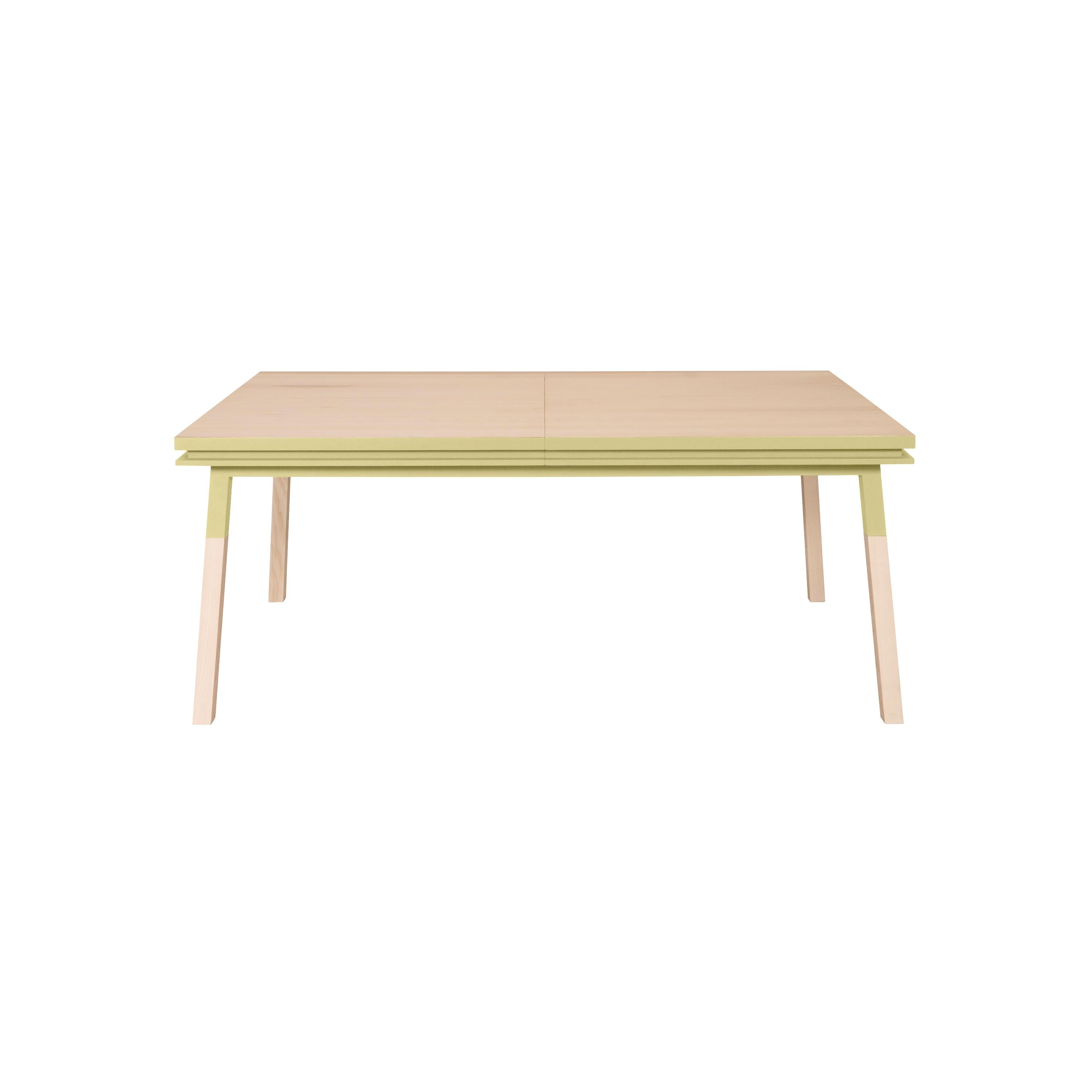 Contemporary Yellow short pants finish for this extensible dining table in solid wood For Sale