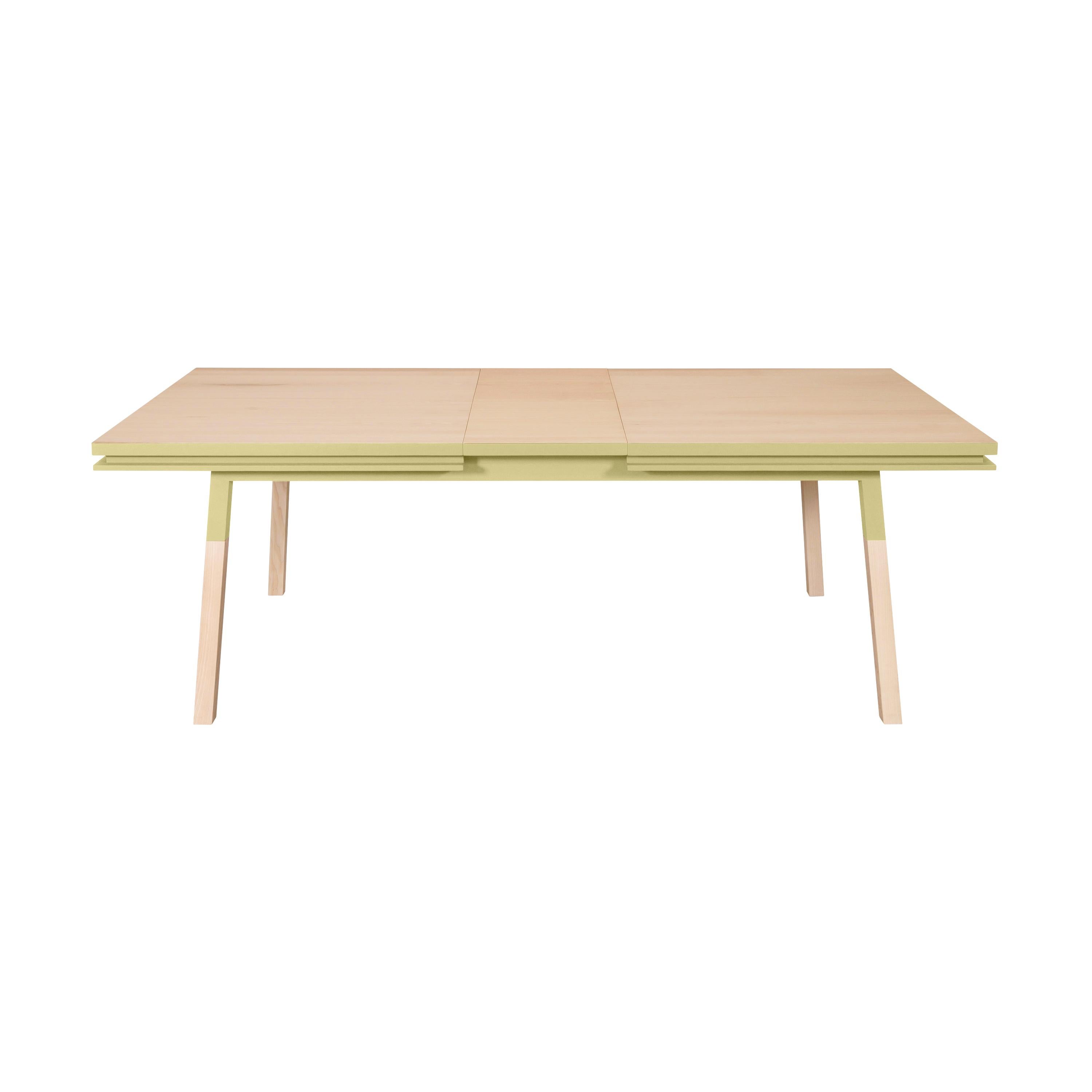 Ash Yellow short pants finish for this extensible dining table in solid wood For Sale