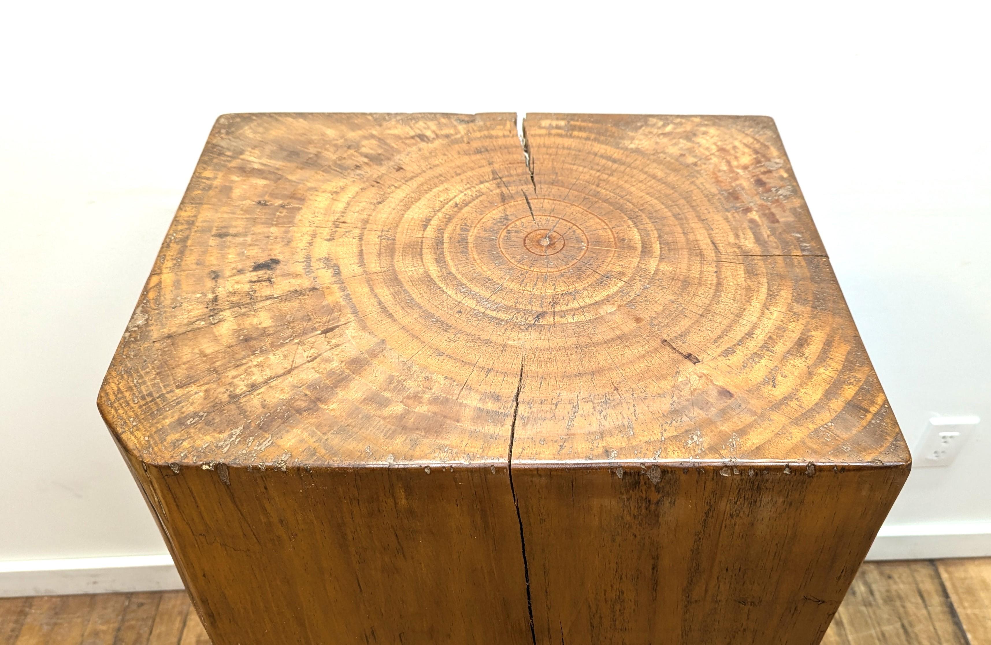 Natural Wood Block Pedestal Stands im Angebot 1