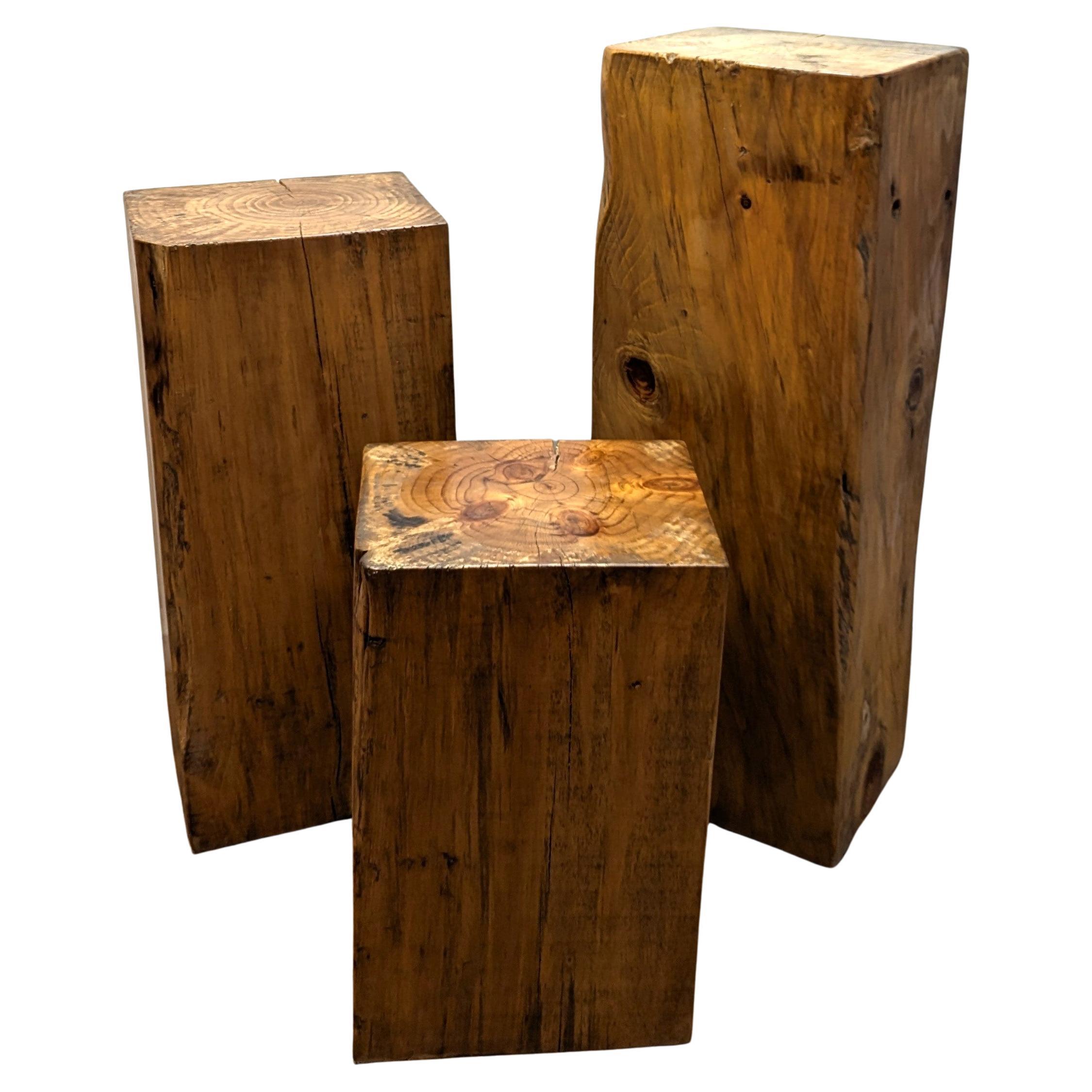 The Pedestal Stands en Wood Wood Naturel