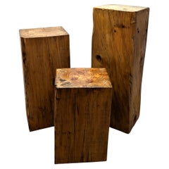 The Pedestal Stands en Wood Wood Naturel