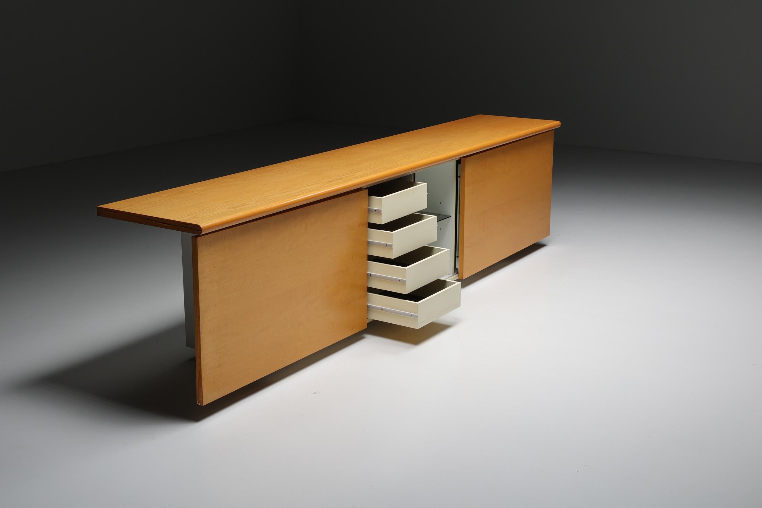 Post-Modern Natural Wood Credenza by Giotto Stoppino for Acerbic, Italy, 1977 For Sale