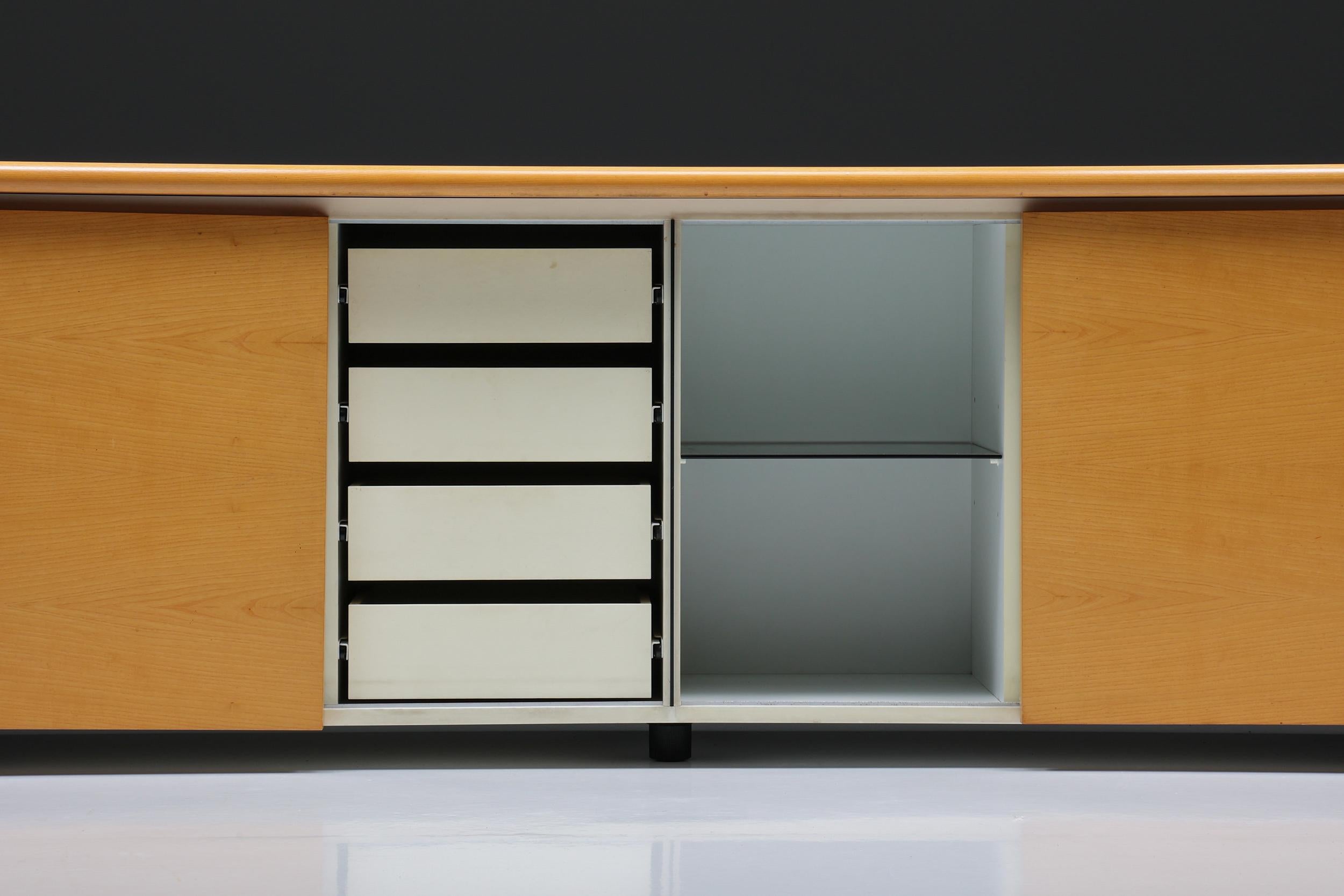 Natural Wood Credenza by Giotto Stoppino for Acerbic, Italy, 1977 For Sale 2